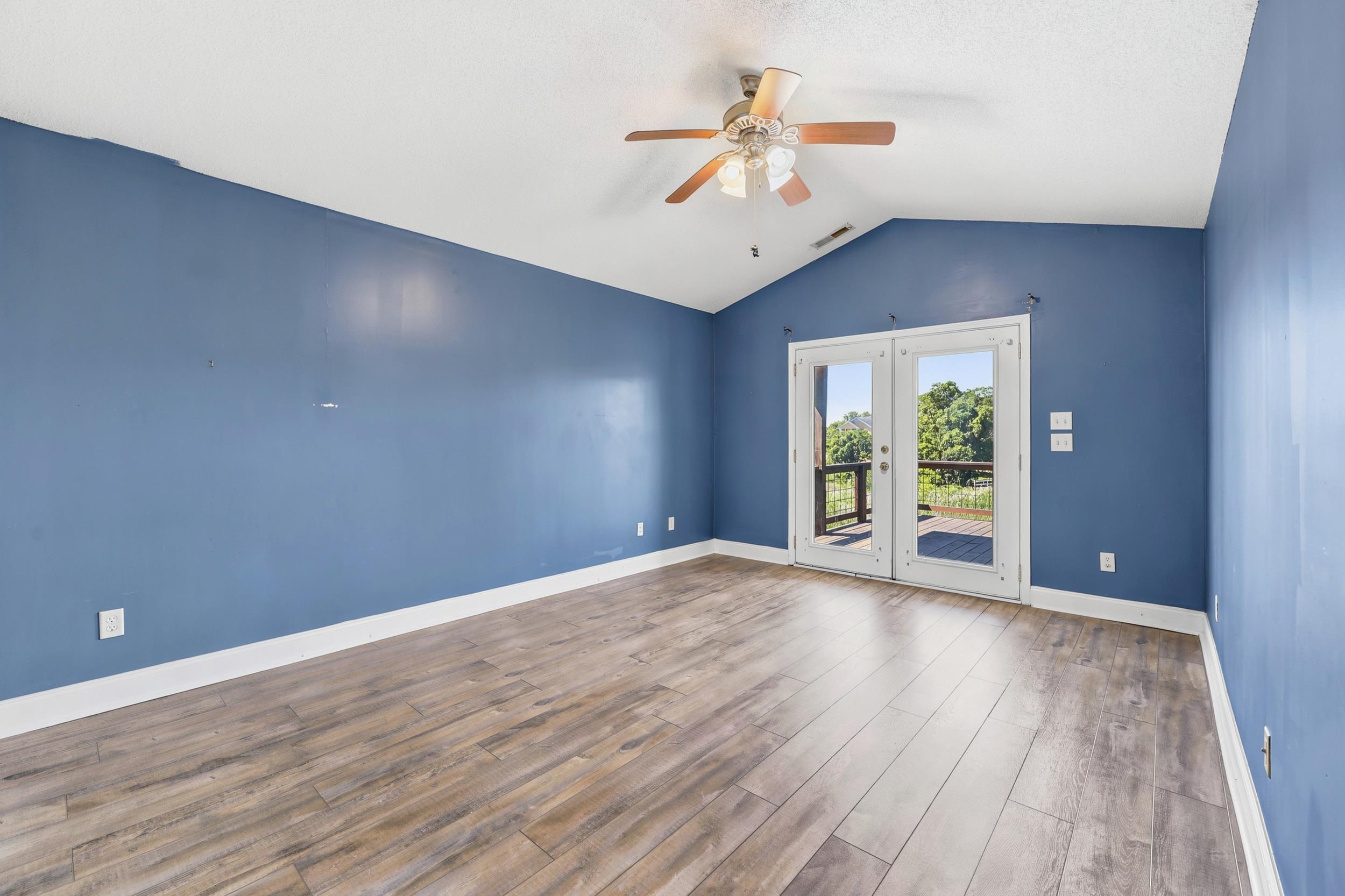 365 Marsh Pl. Property Photo 11