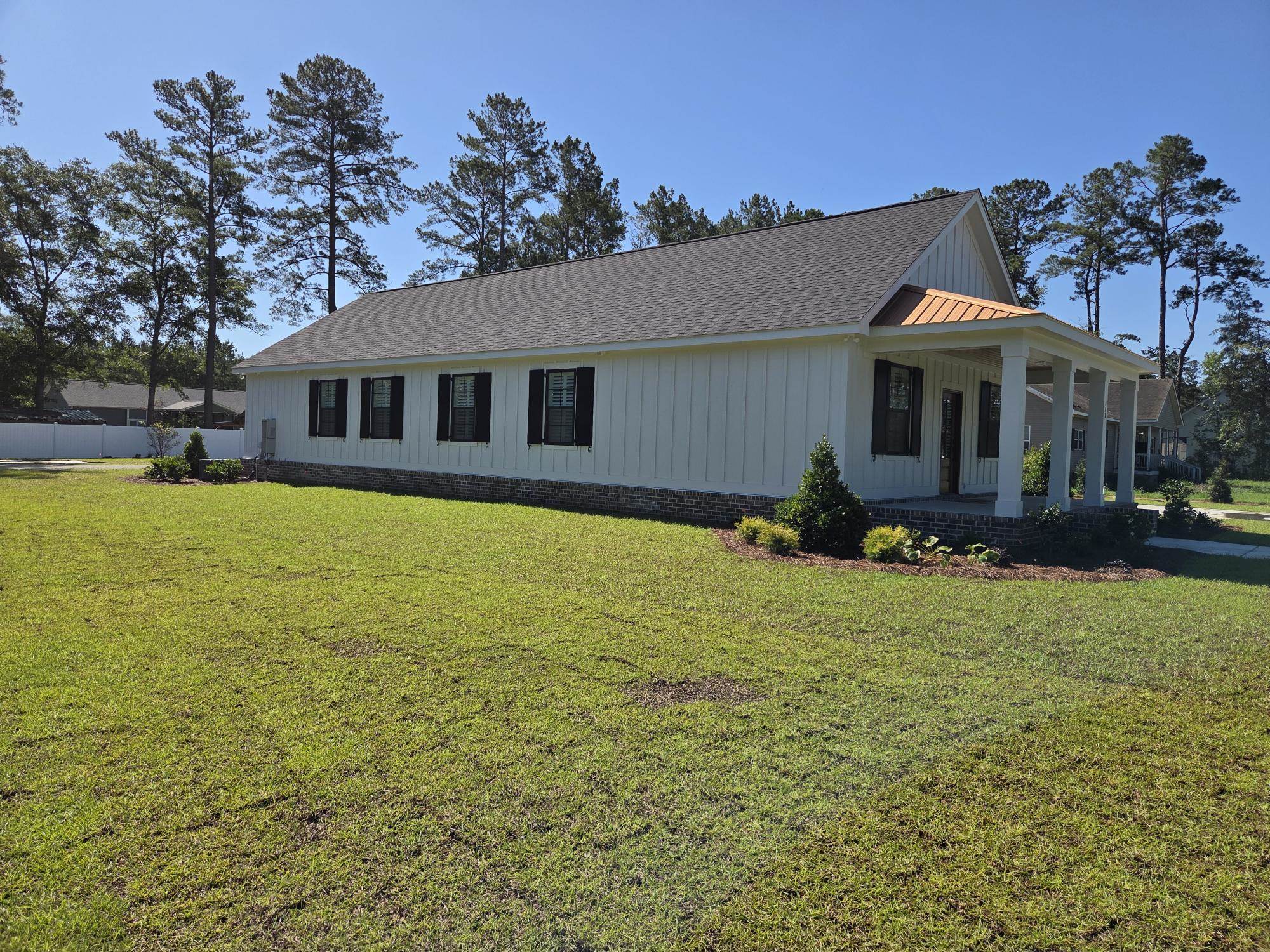 242 Leadwood St. Property Photo 8