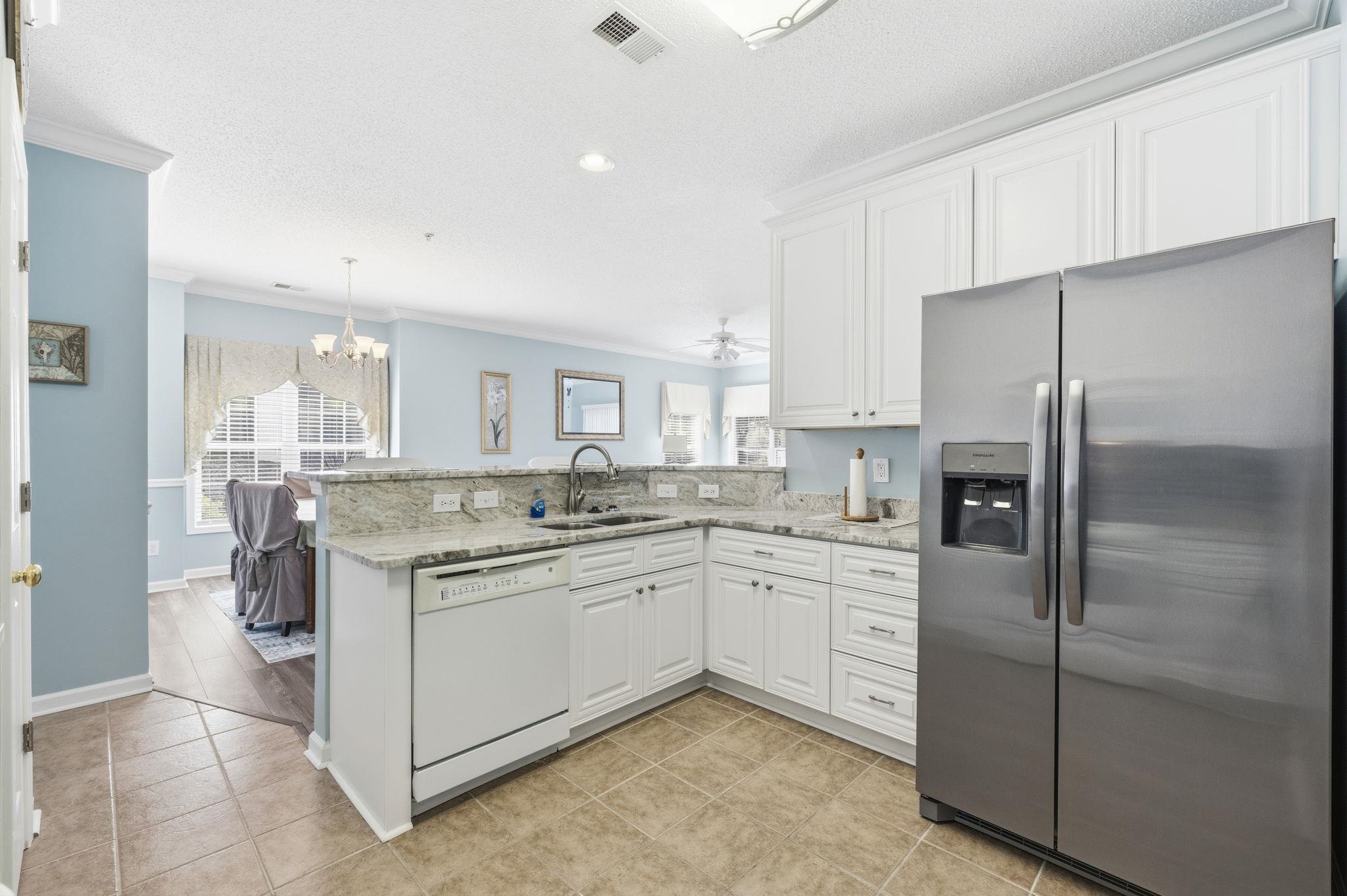 5882 Longwood Dr. Property Photo 13