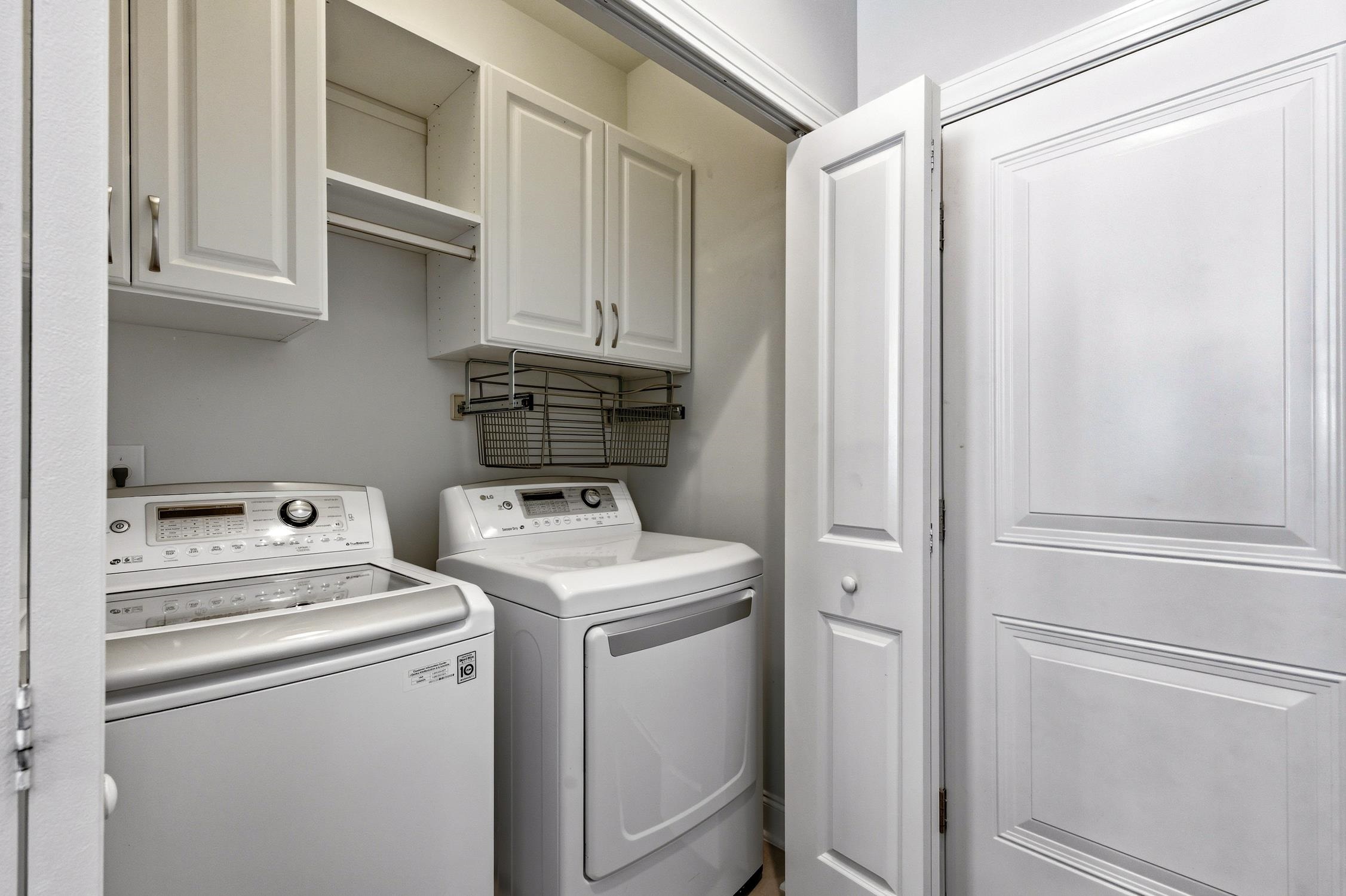 140 Parmelee Dr. Property Photo 8