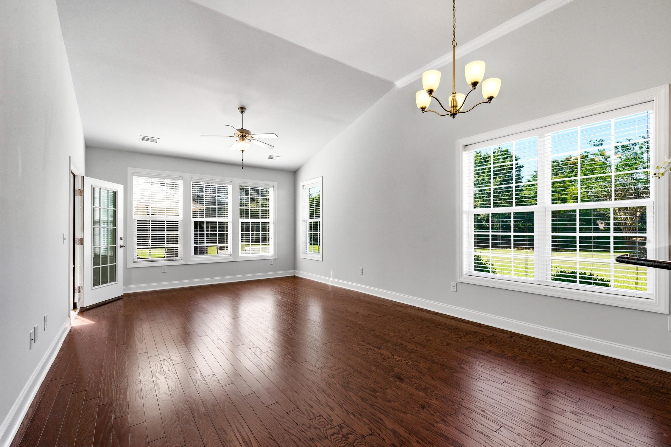 140 Parmelee Dr. Property Photo 11