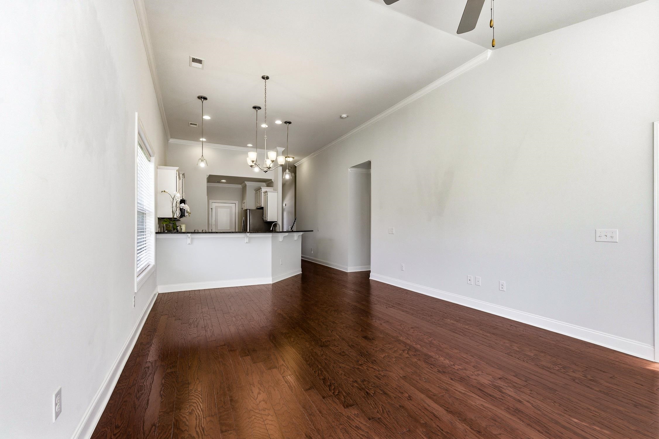 140 Parmelee Dr. Property Photo 16