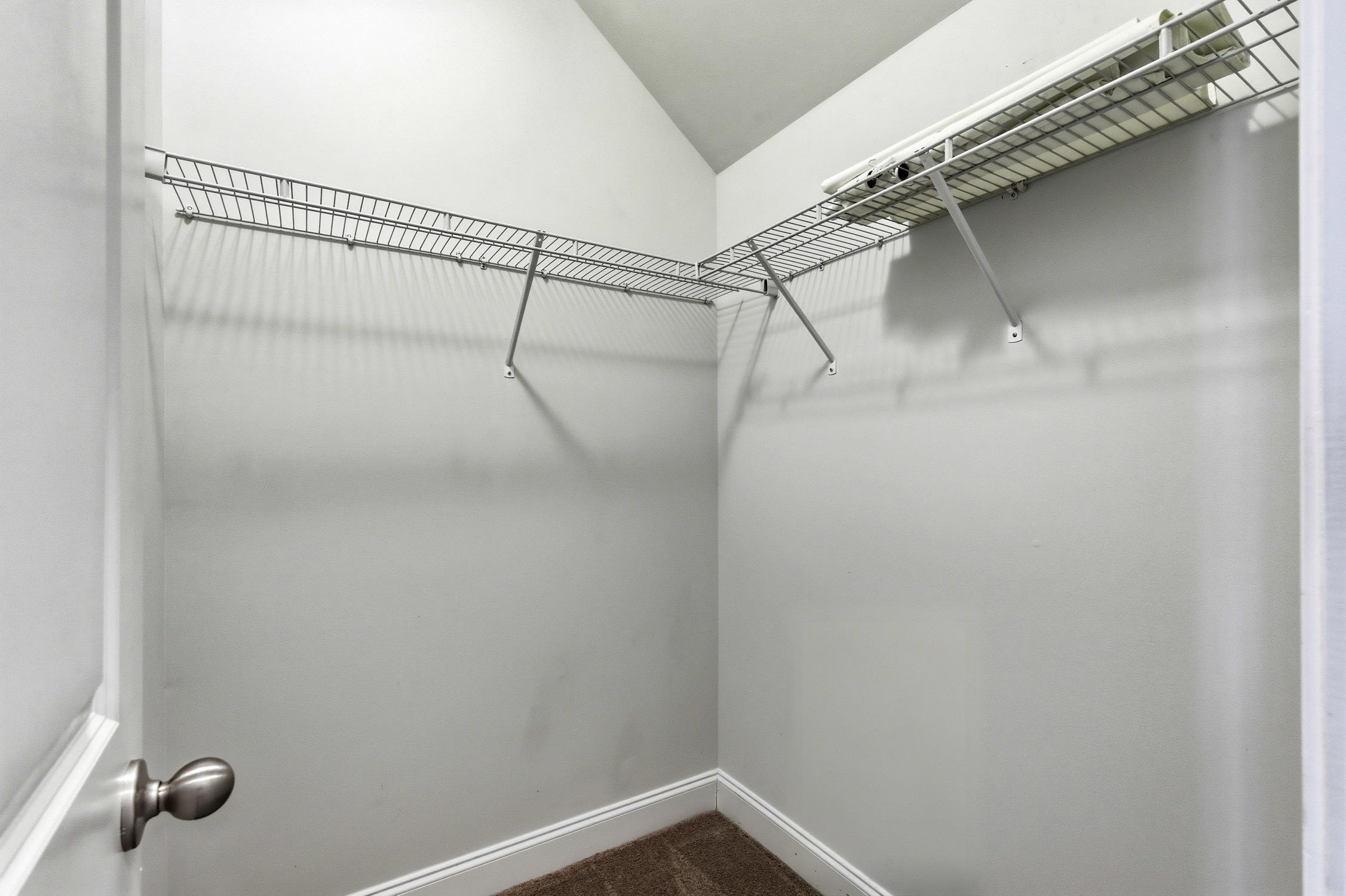 140 Parmelee Dr. Property Photo 20