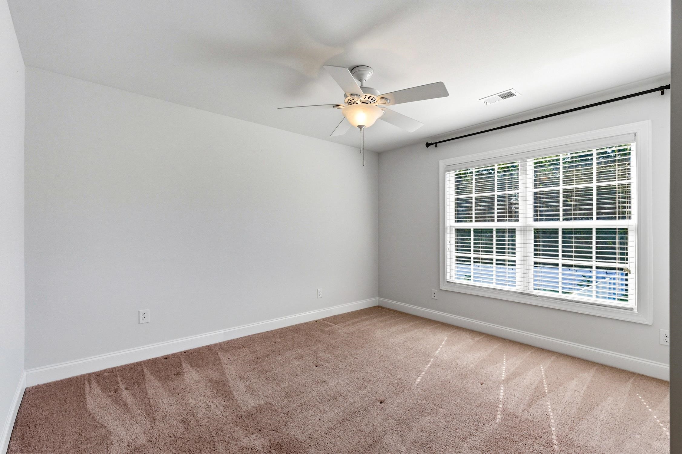 140 Parmelee Dr. Property Photo 28