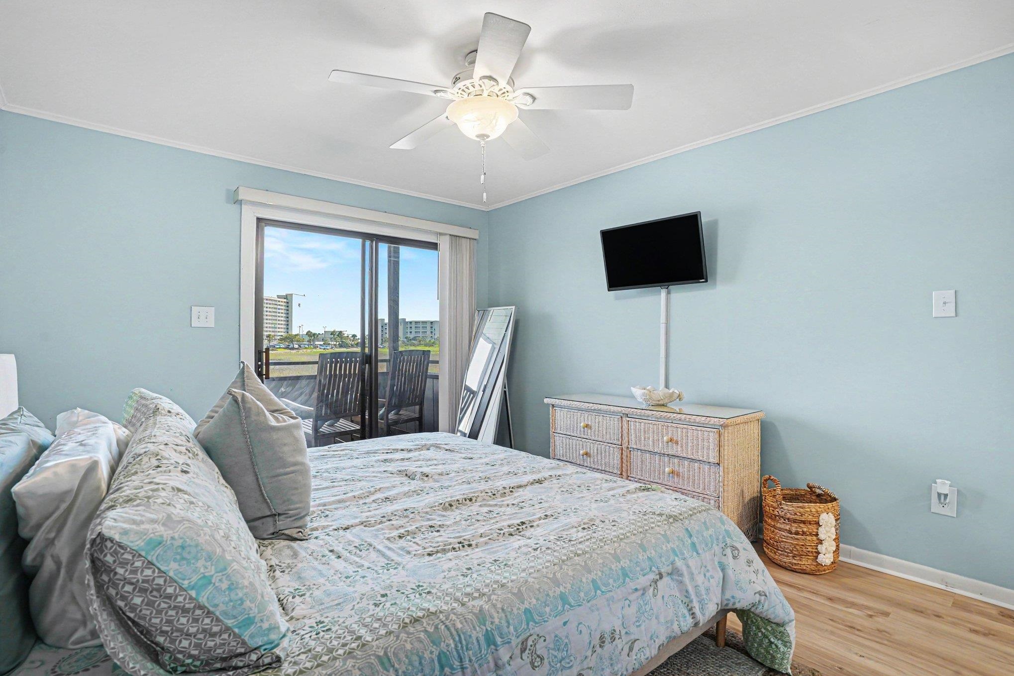 9501 Shore Dr. Property Photo 17