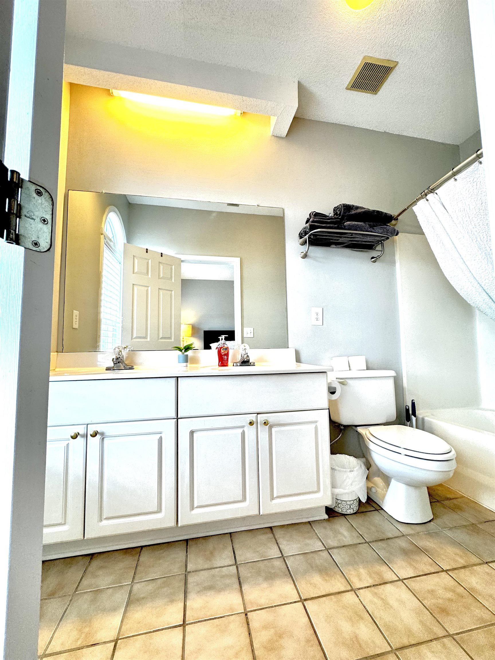 9749 Leyland Dr. Property Photo 9