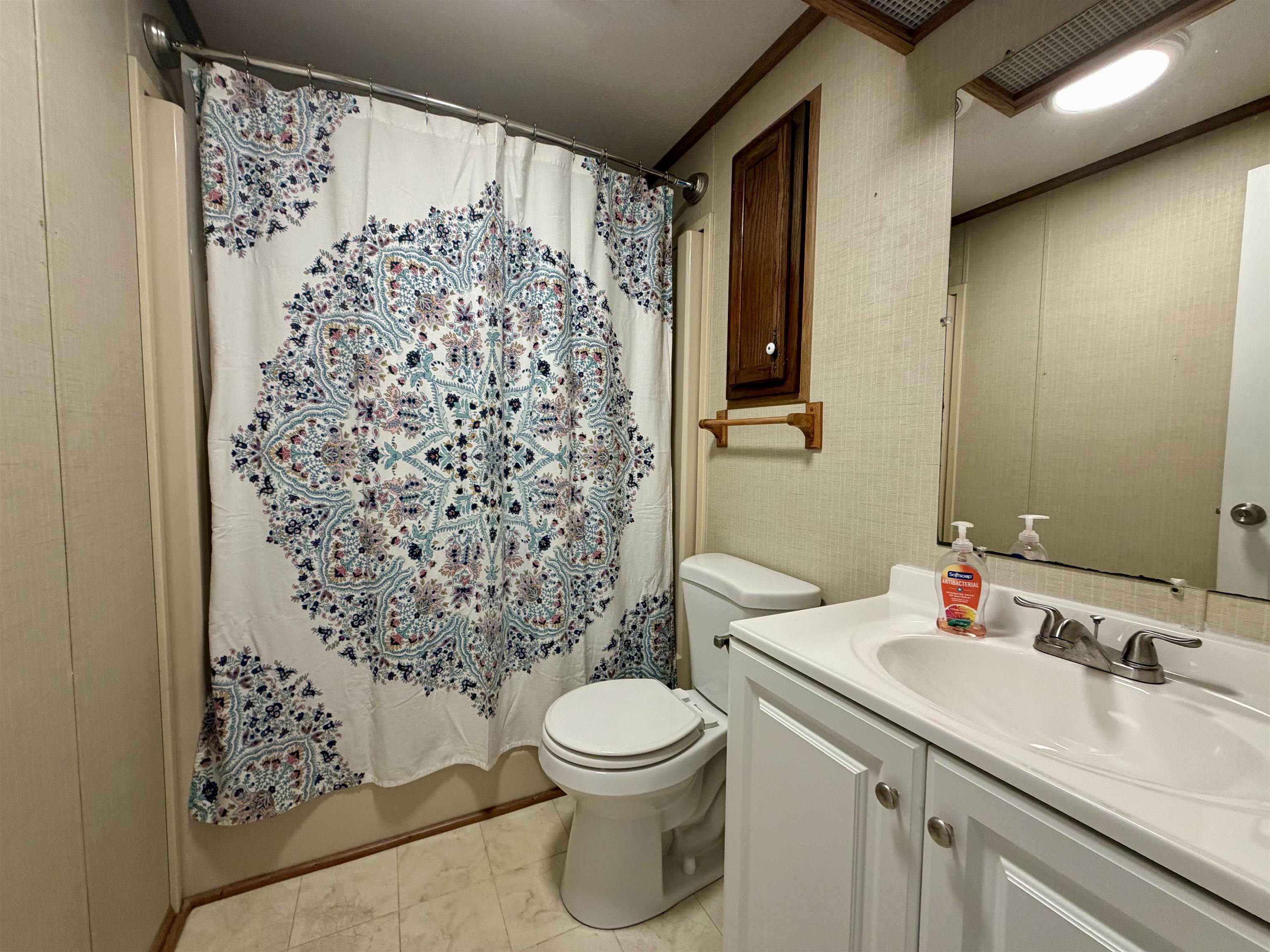 542 Oceanside Dr. Property Photo 16