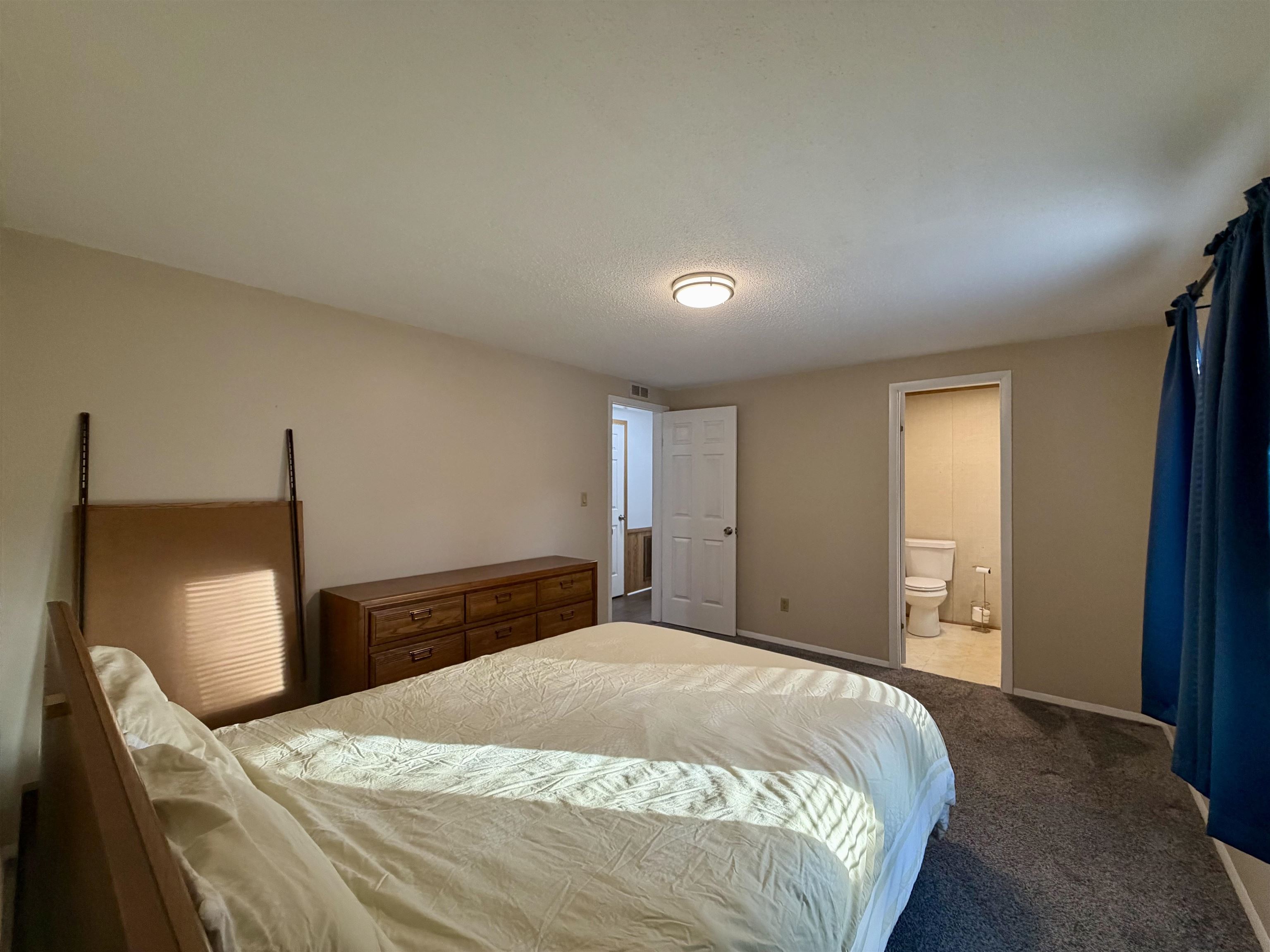 542 Oceanside Dr. Property Photo 22