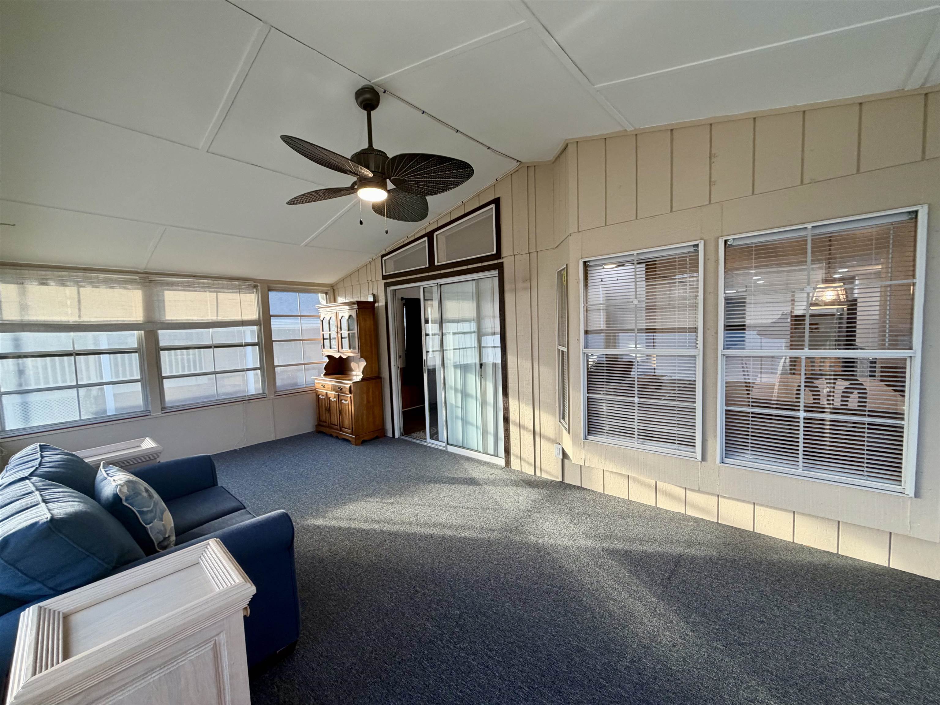 542 Oceanside Dr. Property Photo 25