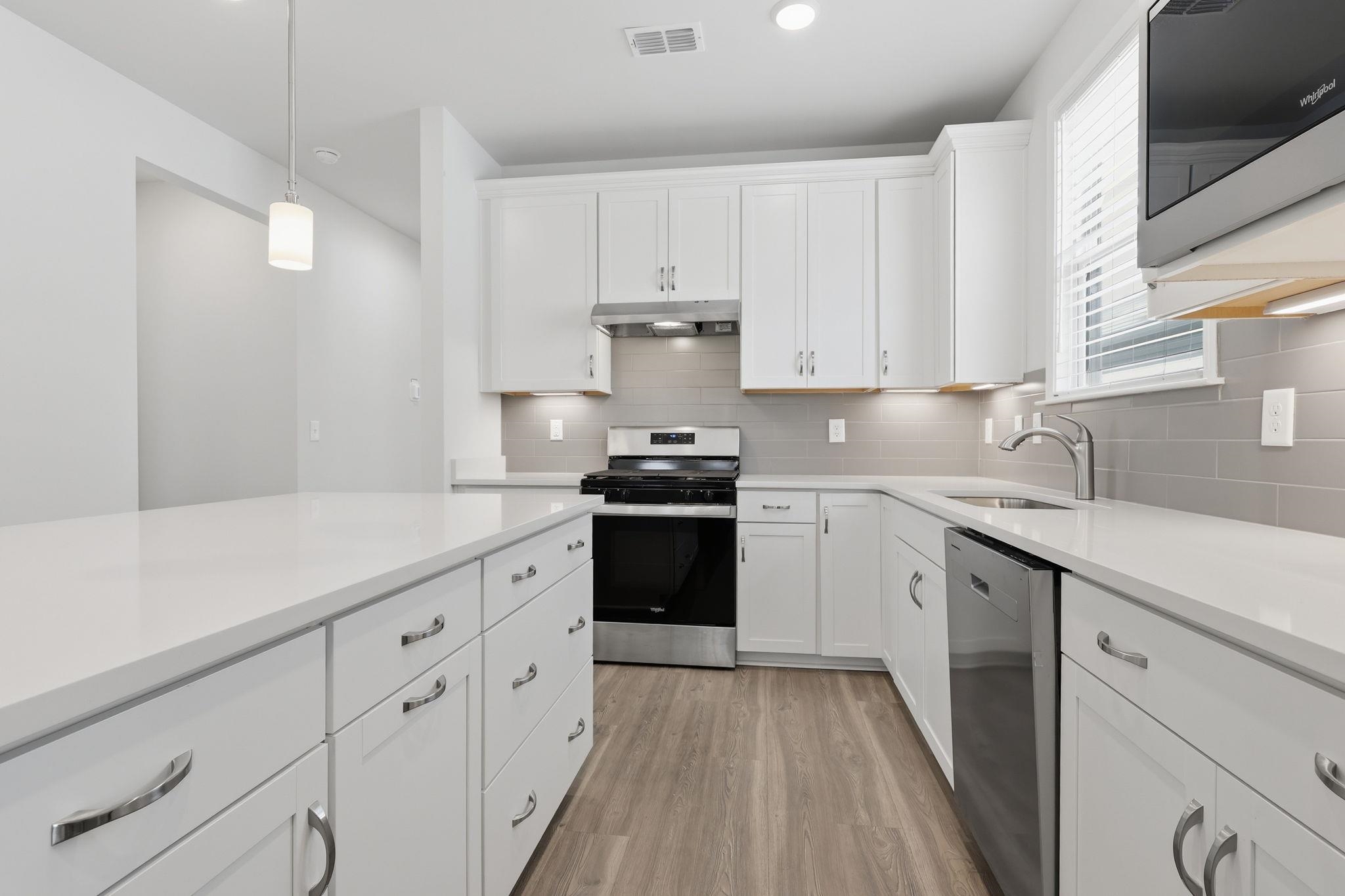1513 Littleleaf Loop Property Photo 7
