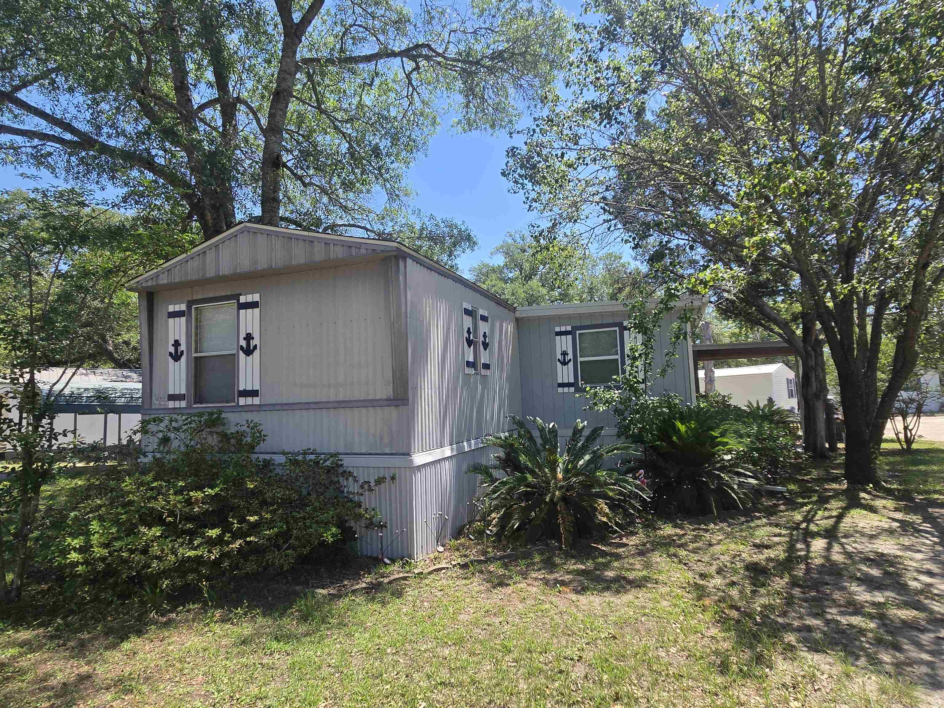 348 Bridge St. Property Photo 6
