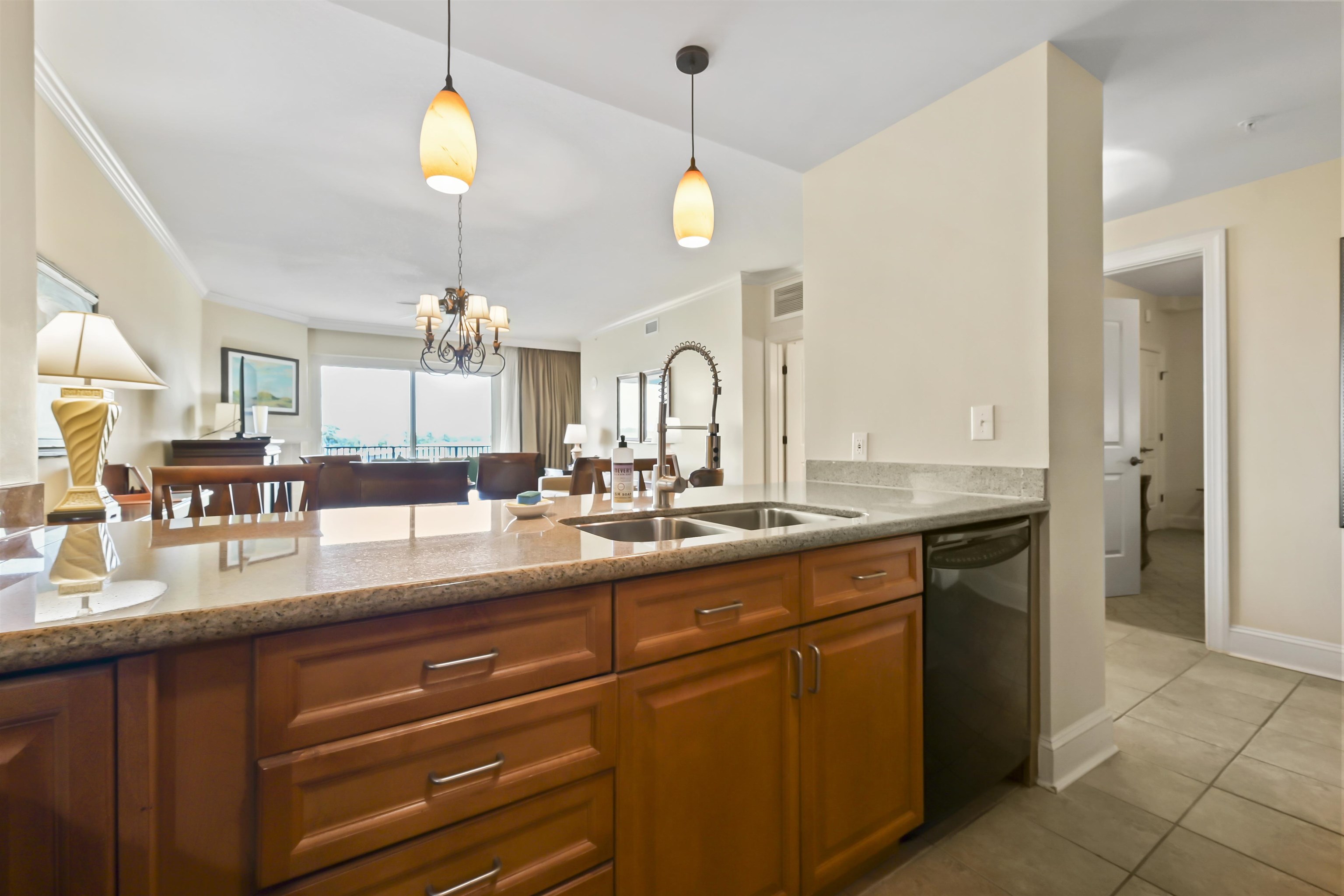 8121 Amalfi Pl. Property Photo 5