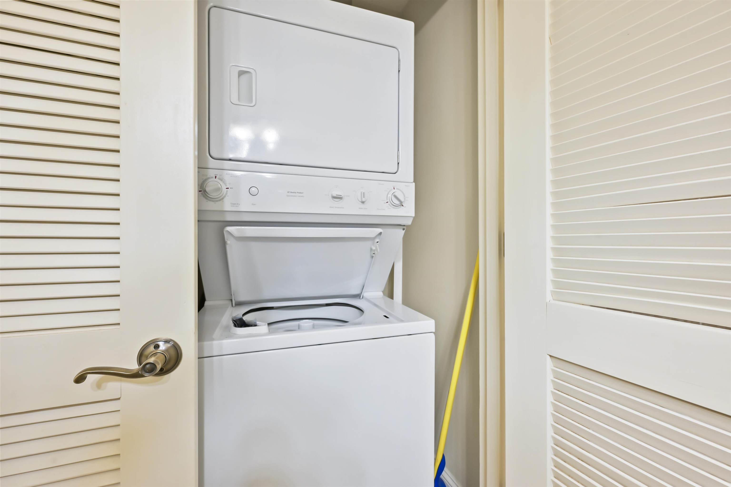 8121 Amalfi Pl. Property Photo 21