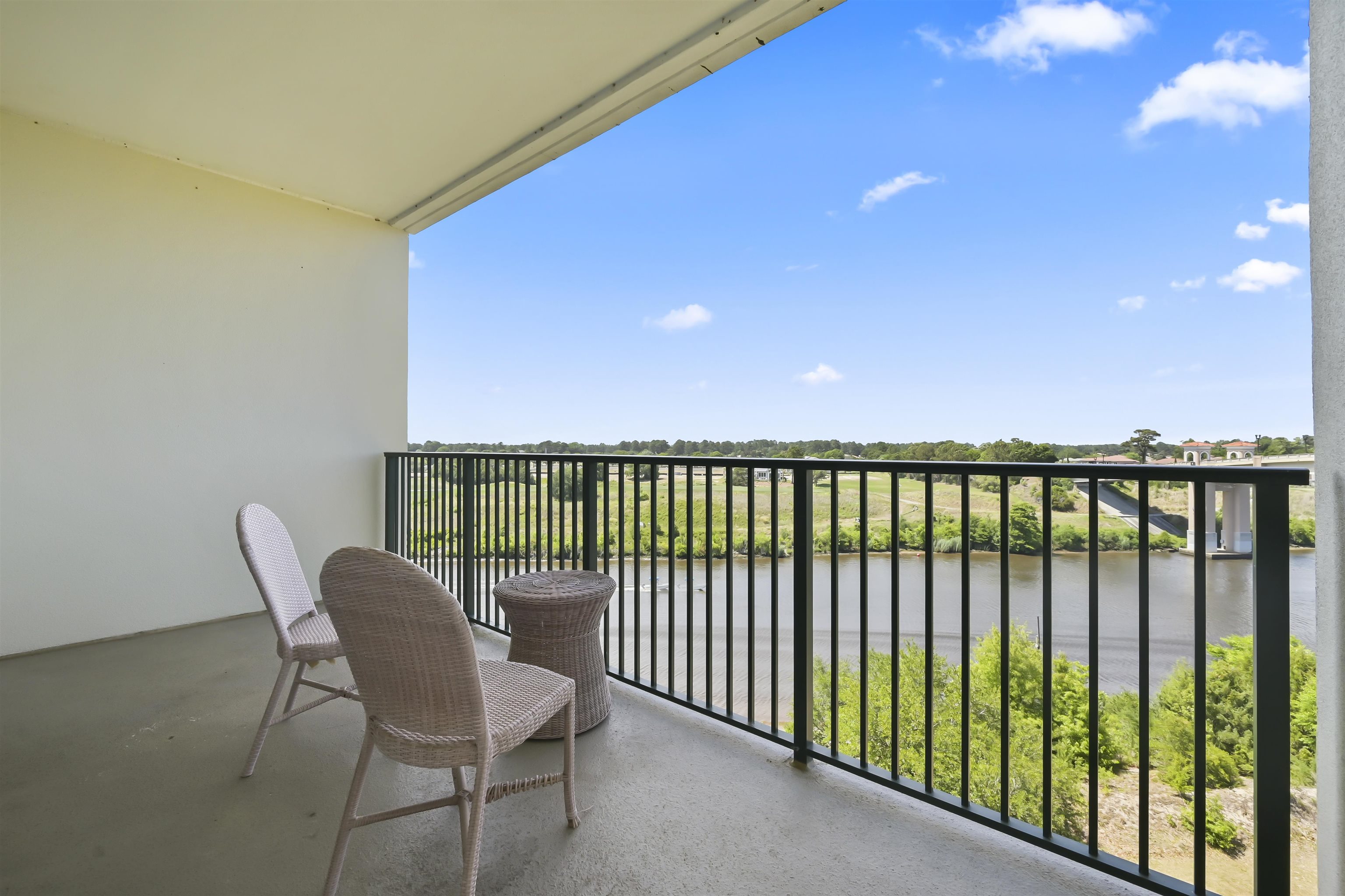 8121 Amalfi Pl. Property Photo 32