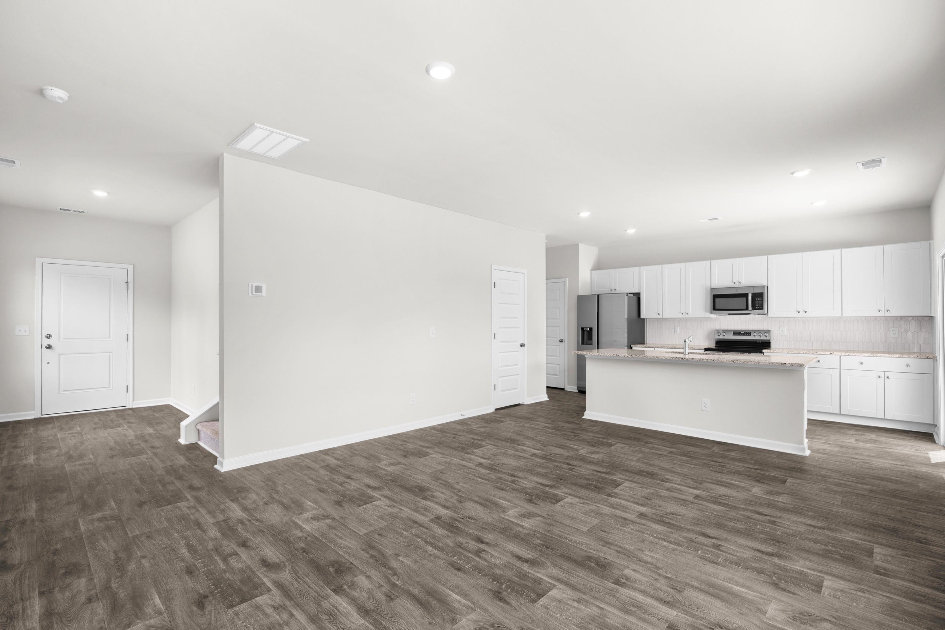 445 Falling Leaf Loop Property Photo 6