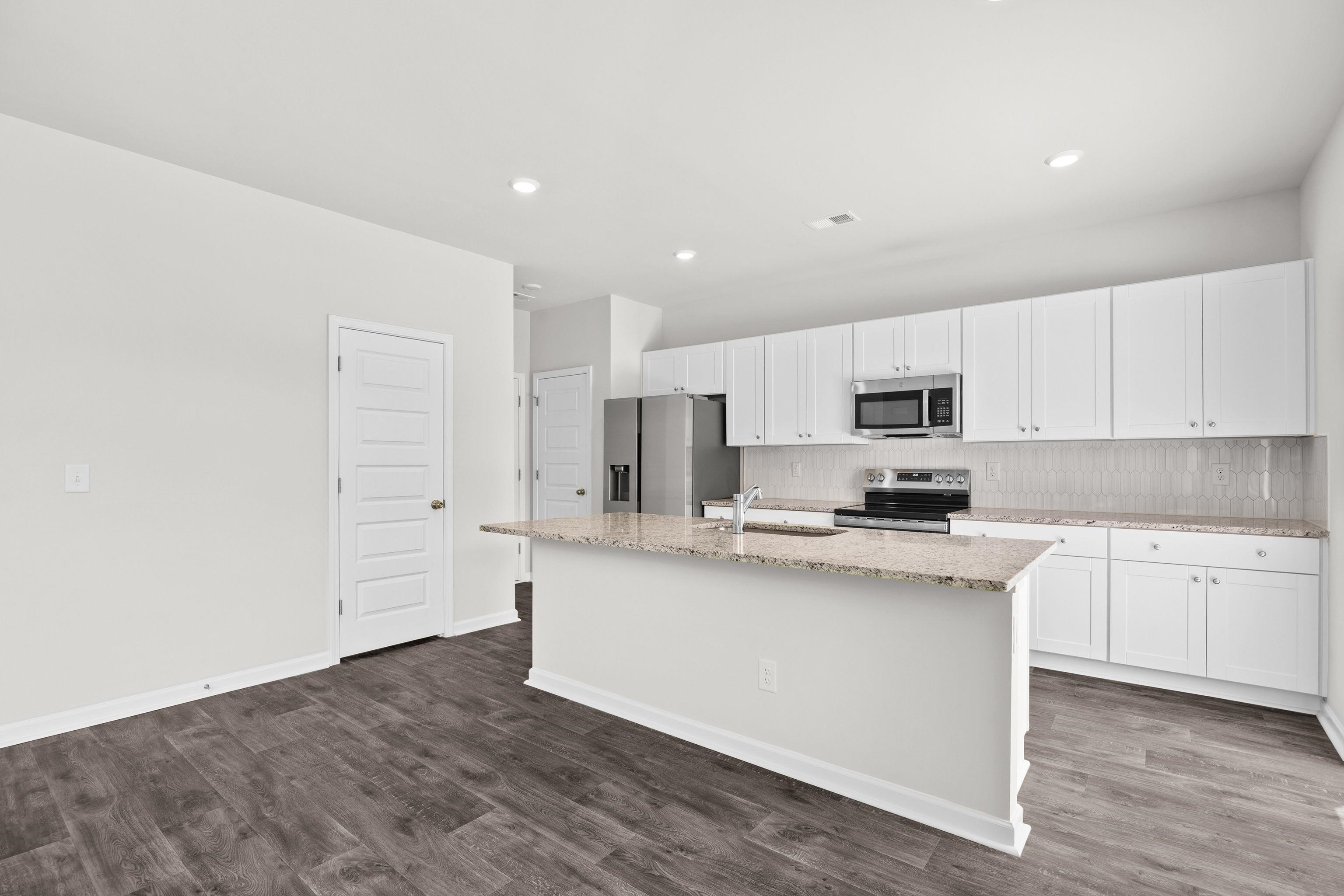 445 Falling Leaf Loop Property Photo 9