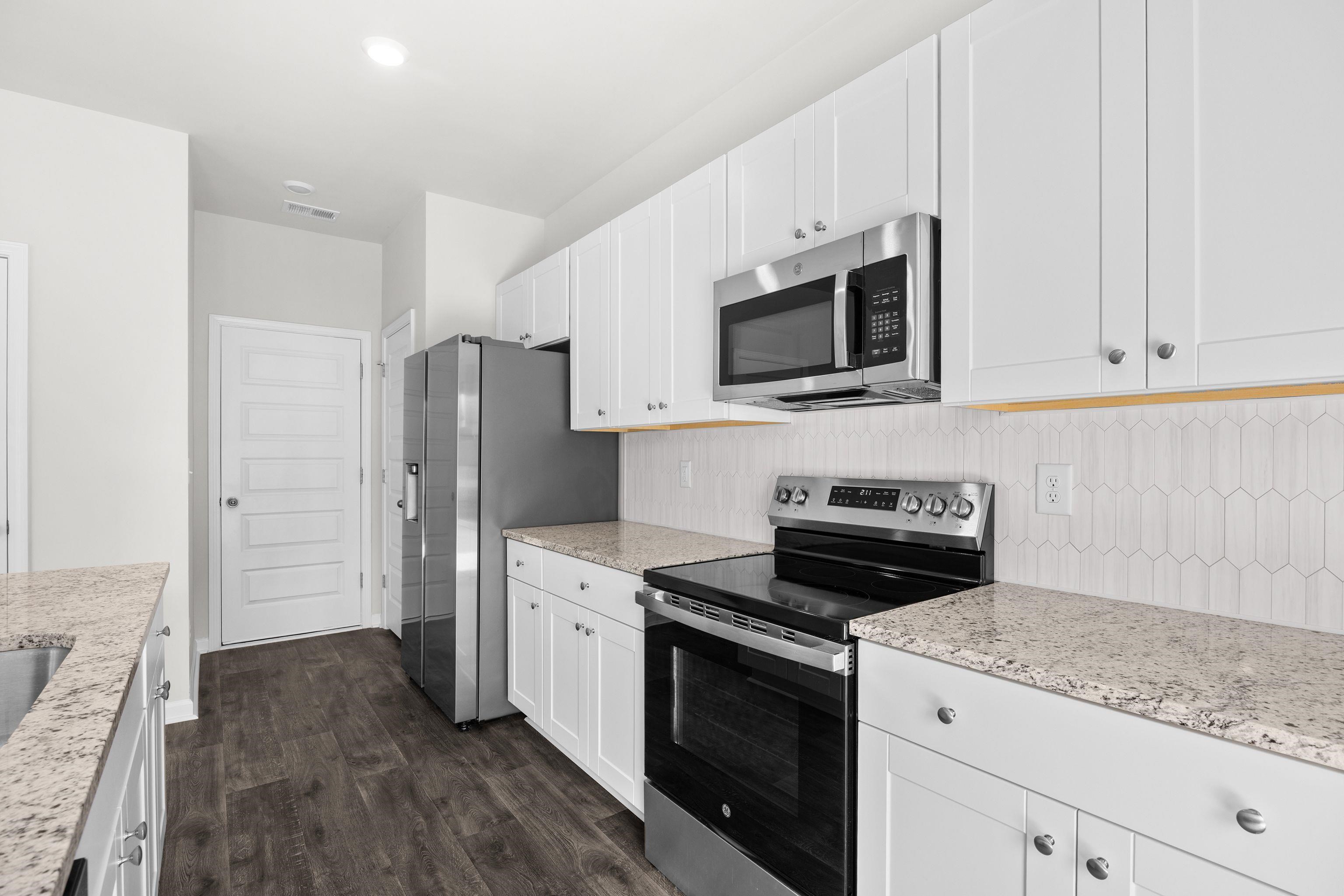445 Falling Leaf Loop Property Photo 10