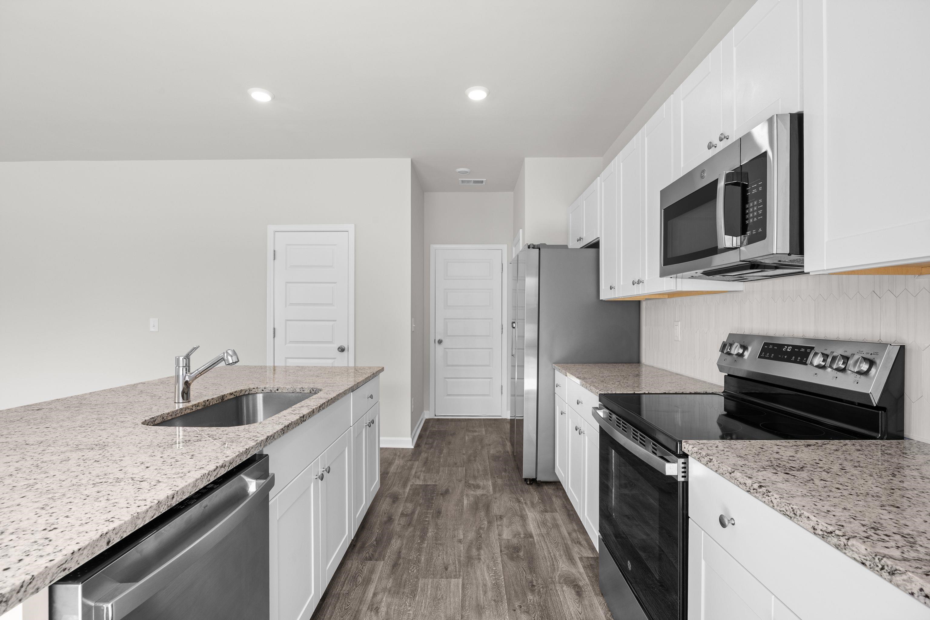 445 Falling Leaf Loop Property Photo 11