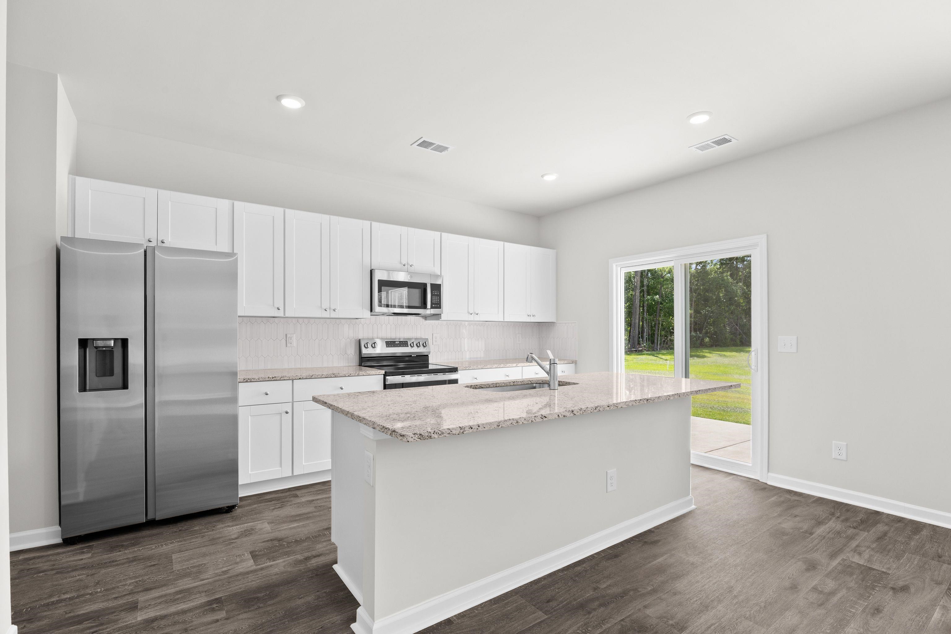 445 Falling Leaf Loop Property Photo 12