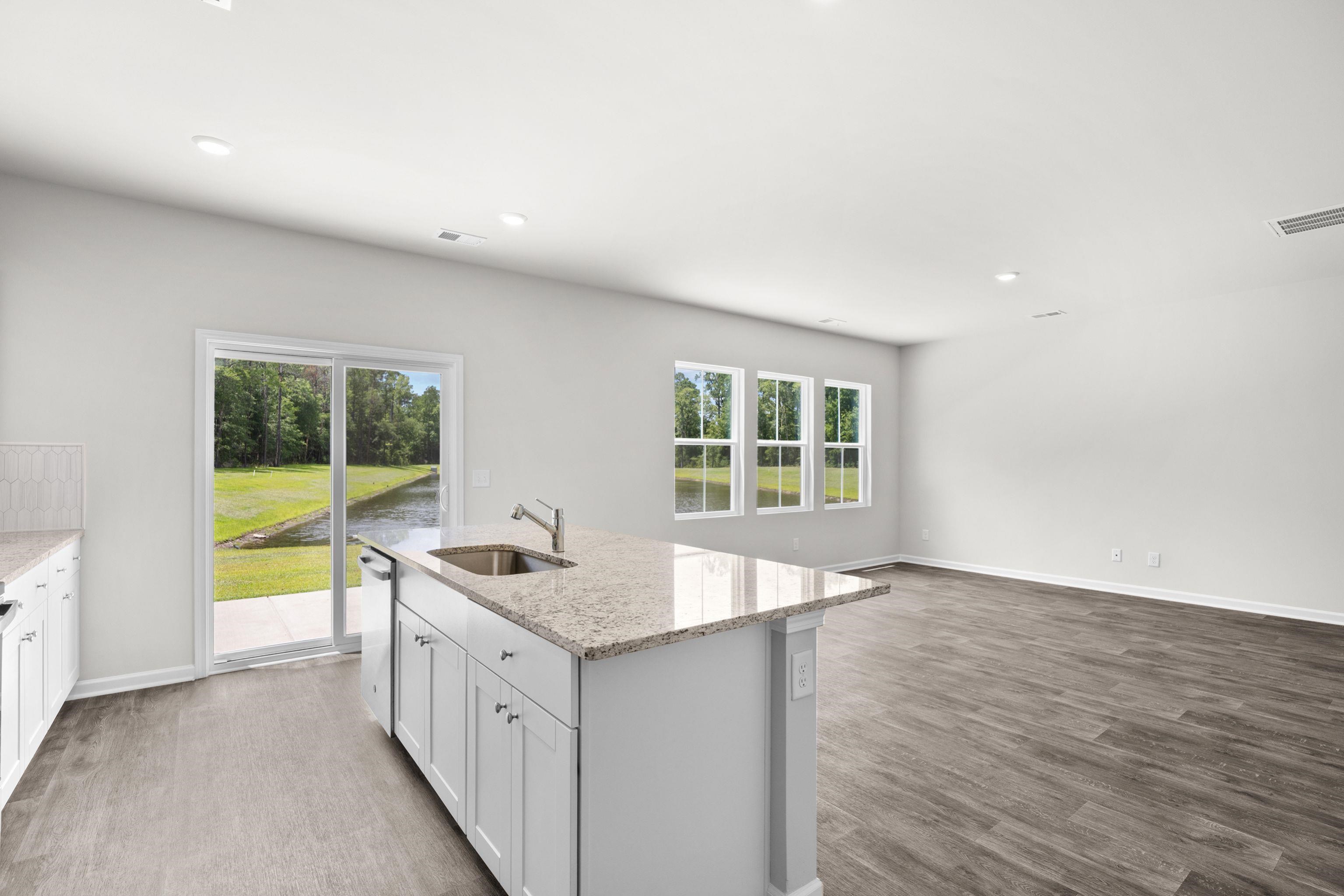 445 Falling Leaf Loop Property Photo 13