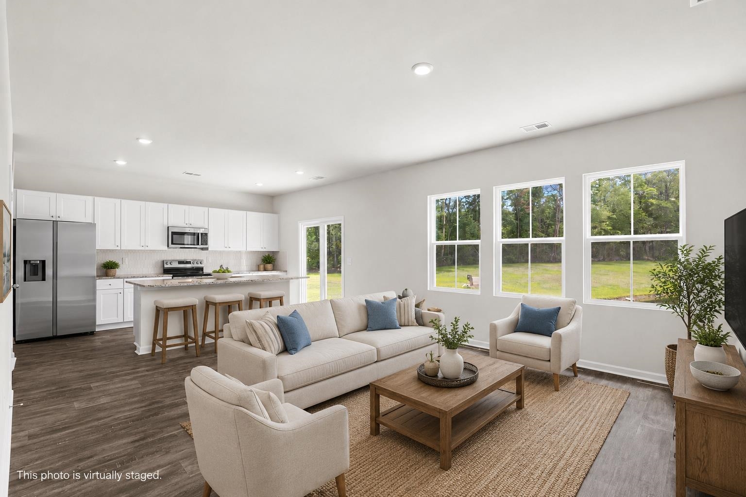 445 Falling Leaf Loop Property Photo 15