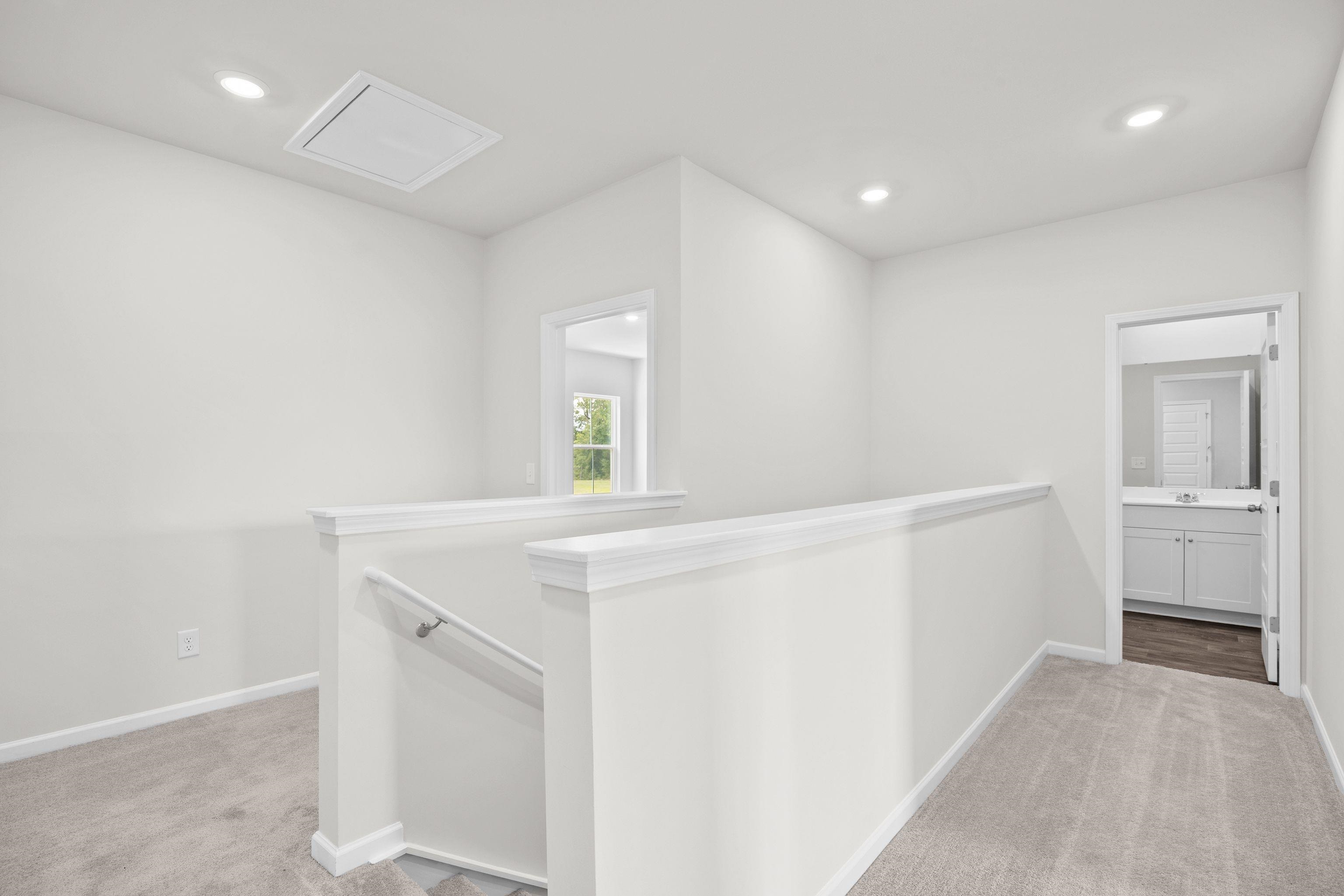 445 Falling Leaf Loop Property Photo 20