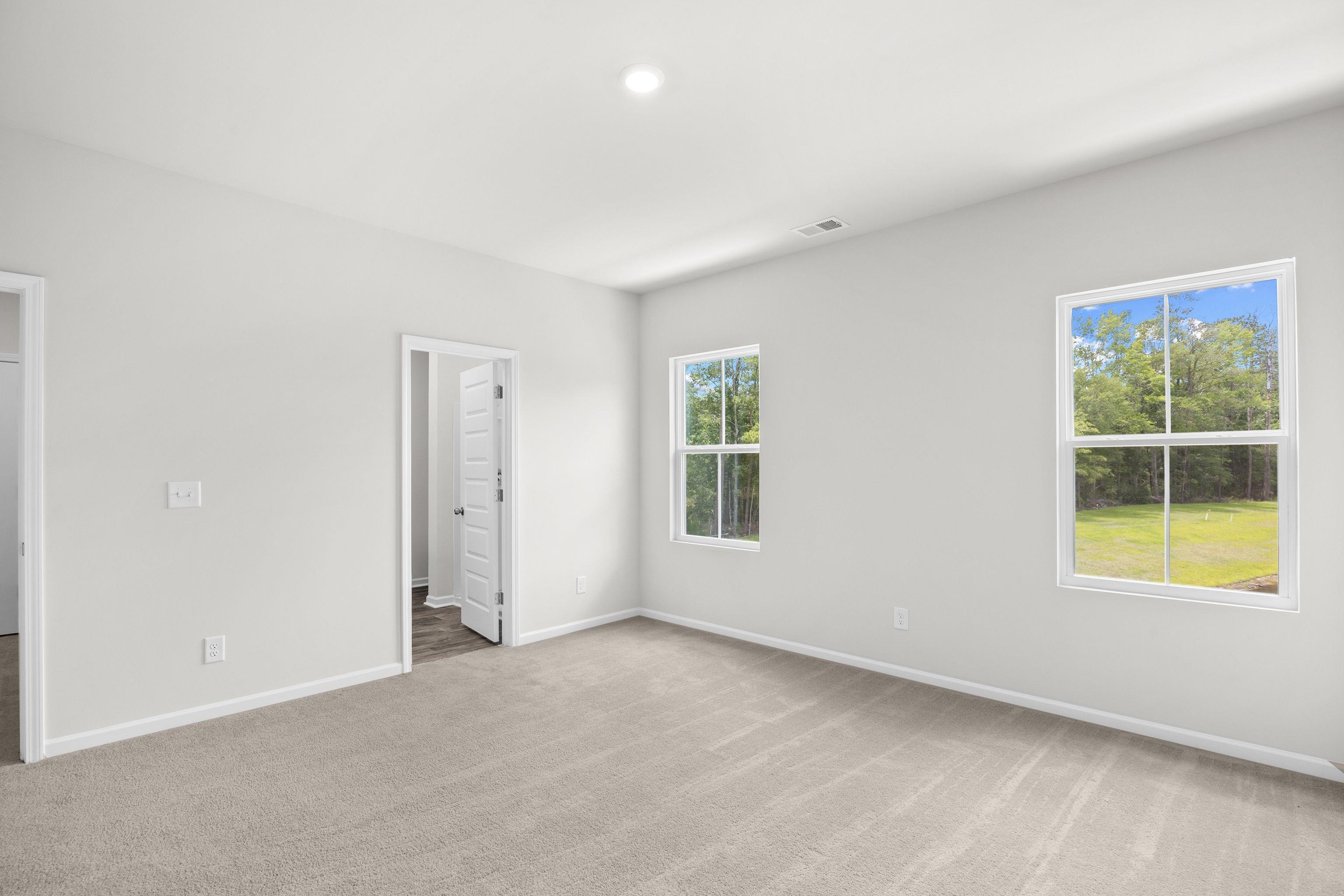 445 Falling Leaf Loop Property Photo 21