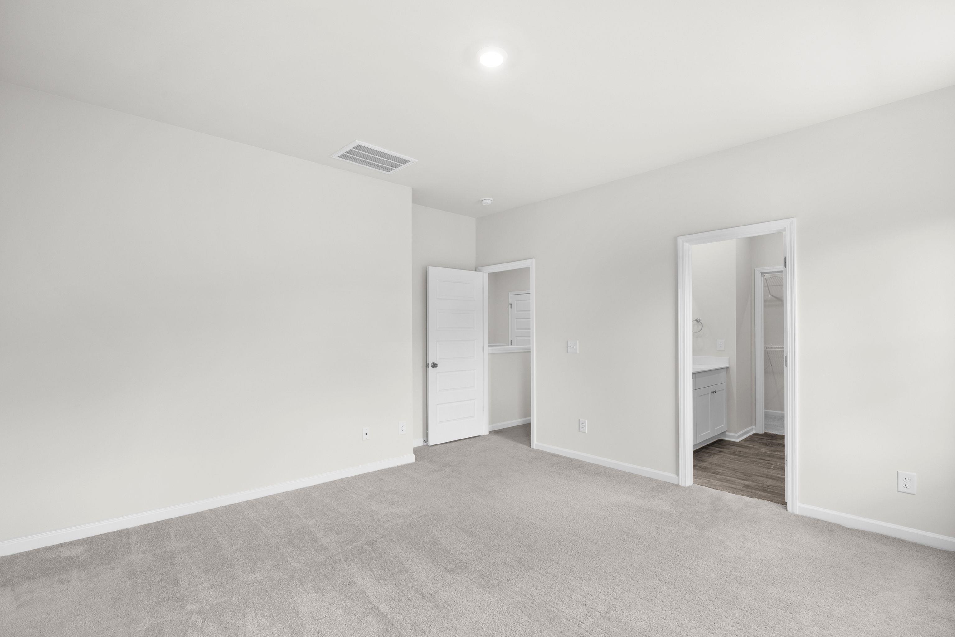 445 Falling Leaf Loop Property Photo 24