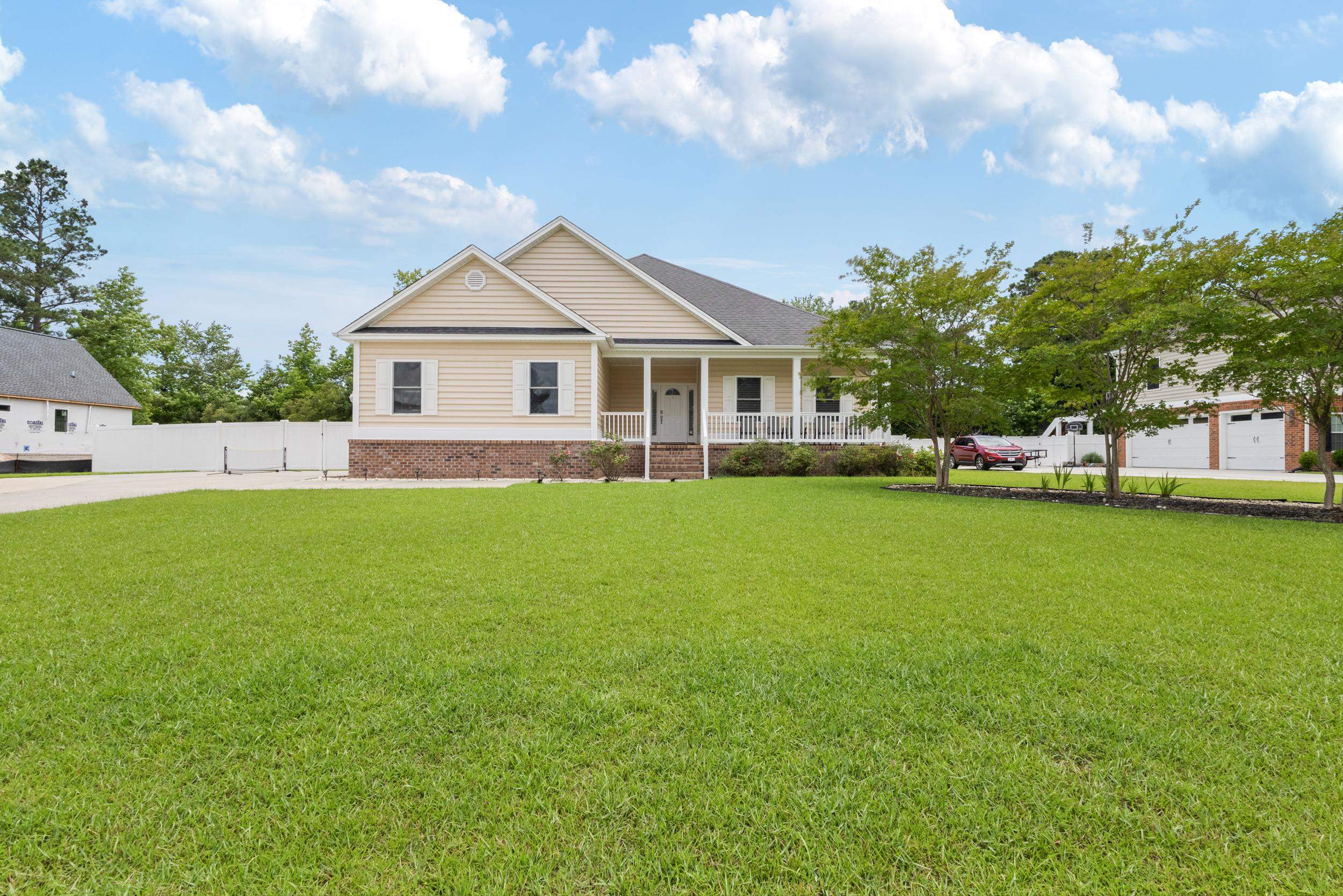 112 Pottery Landing Dr. Property Photo 2