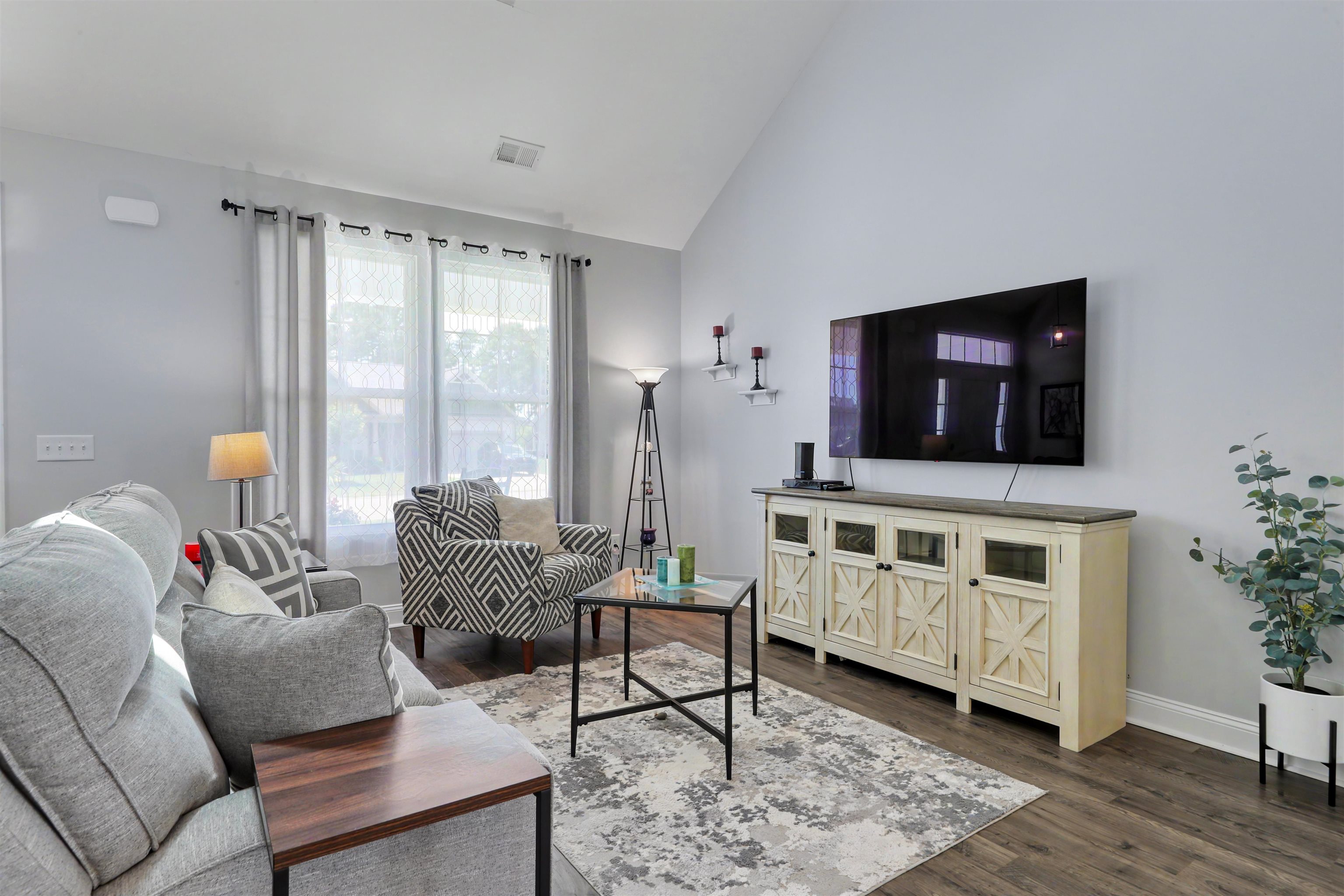 249 Astoria Park Loop Property Photo 7