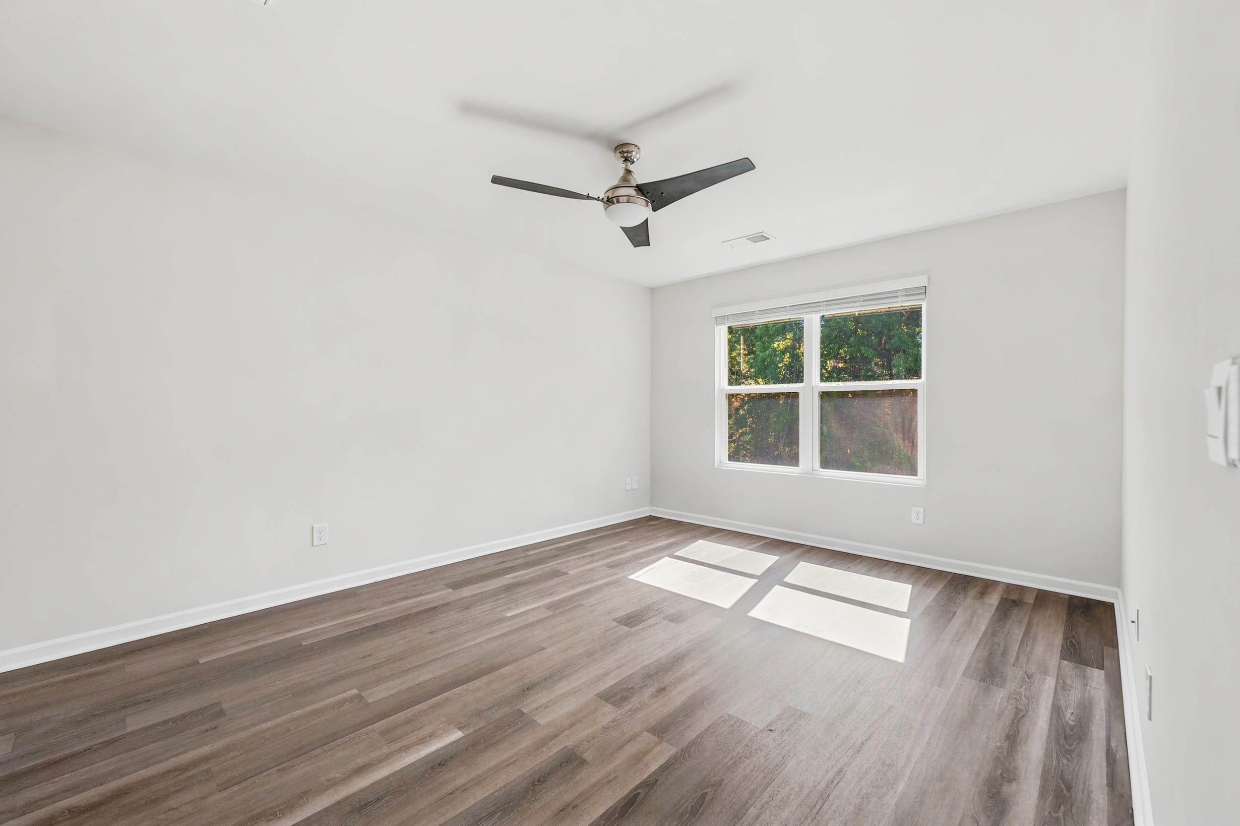 250 Hollandbush Dr. Property Photo 15