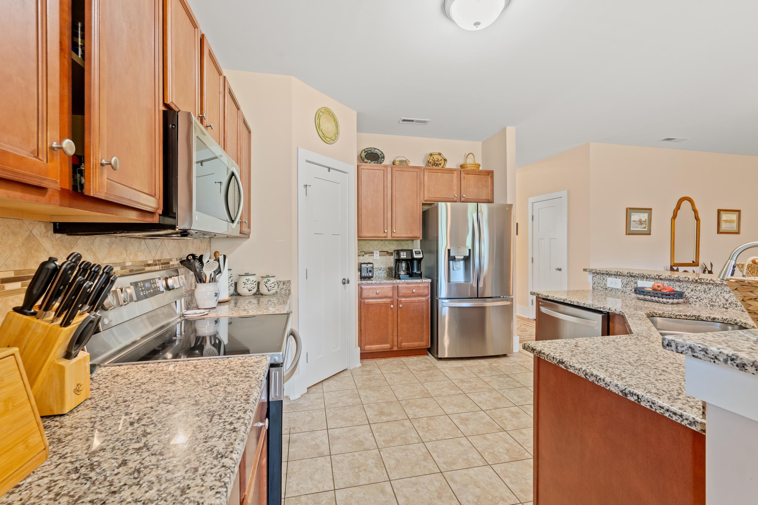416 Retriever Ct. Property Photo 13