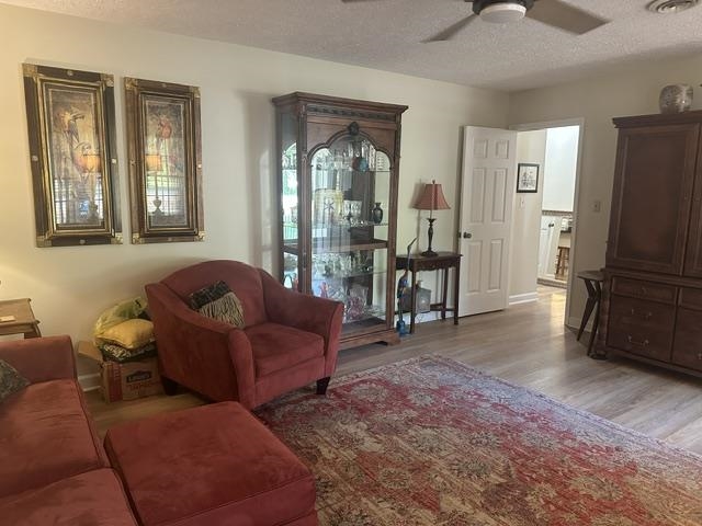 6147 Hughes Ln. Property Photo 5