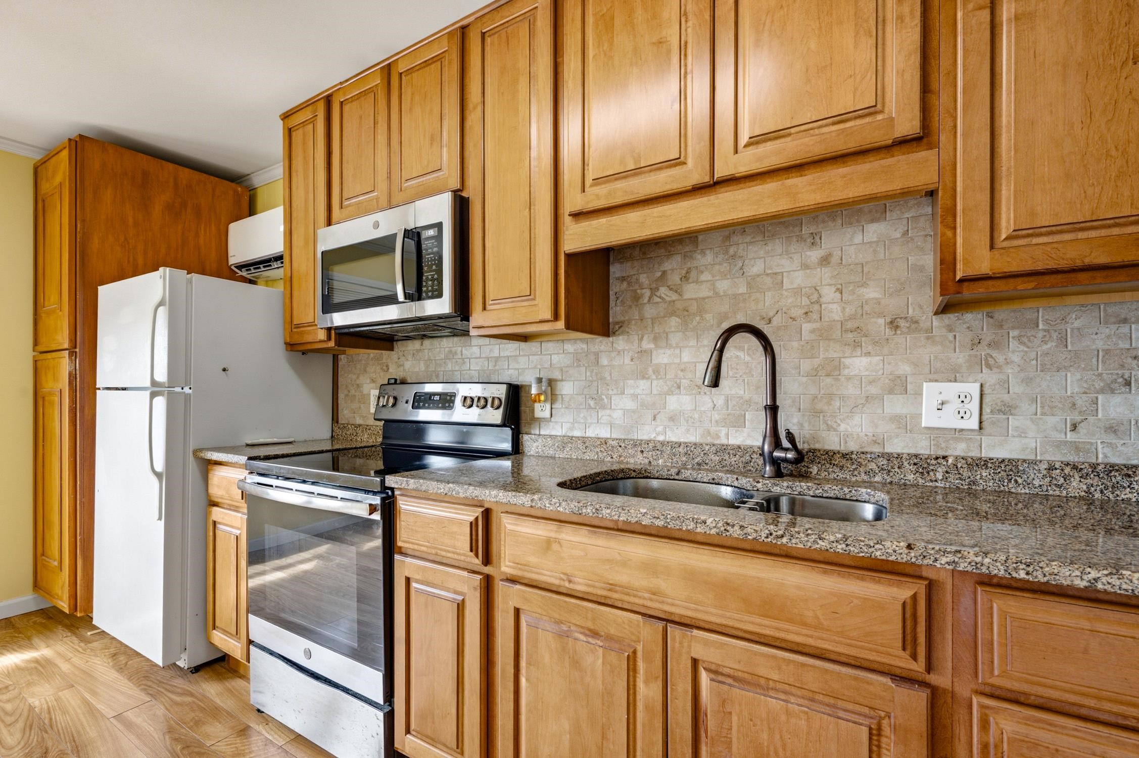4516 Seaview St. Property Photo 17