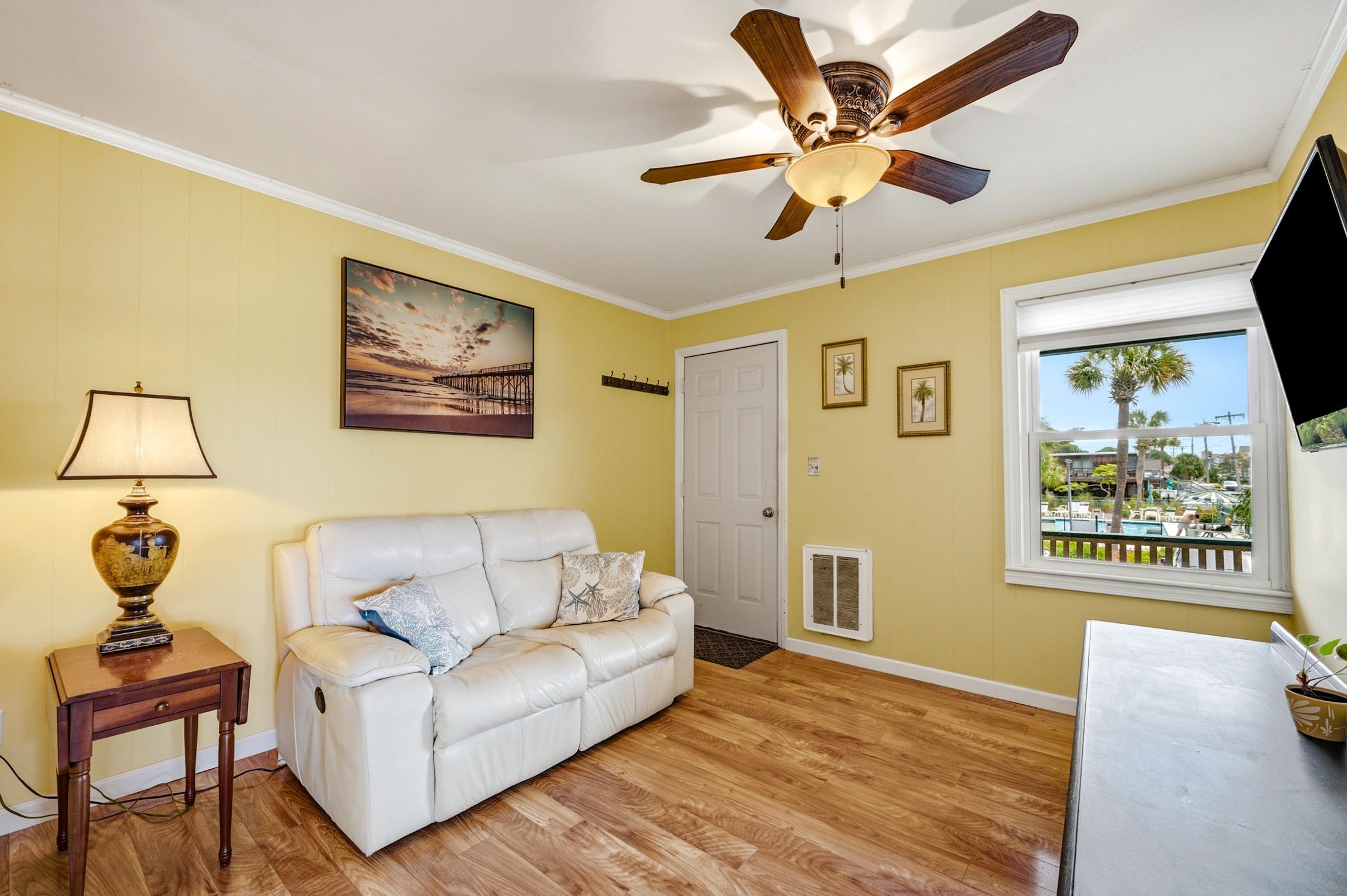 4516 Seaview St. Property Photo 22