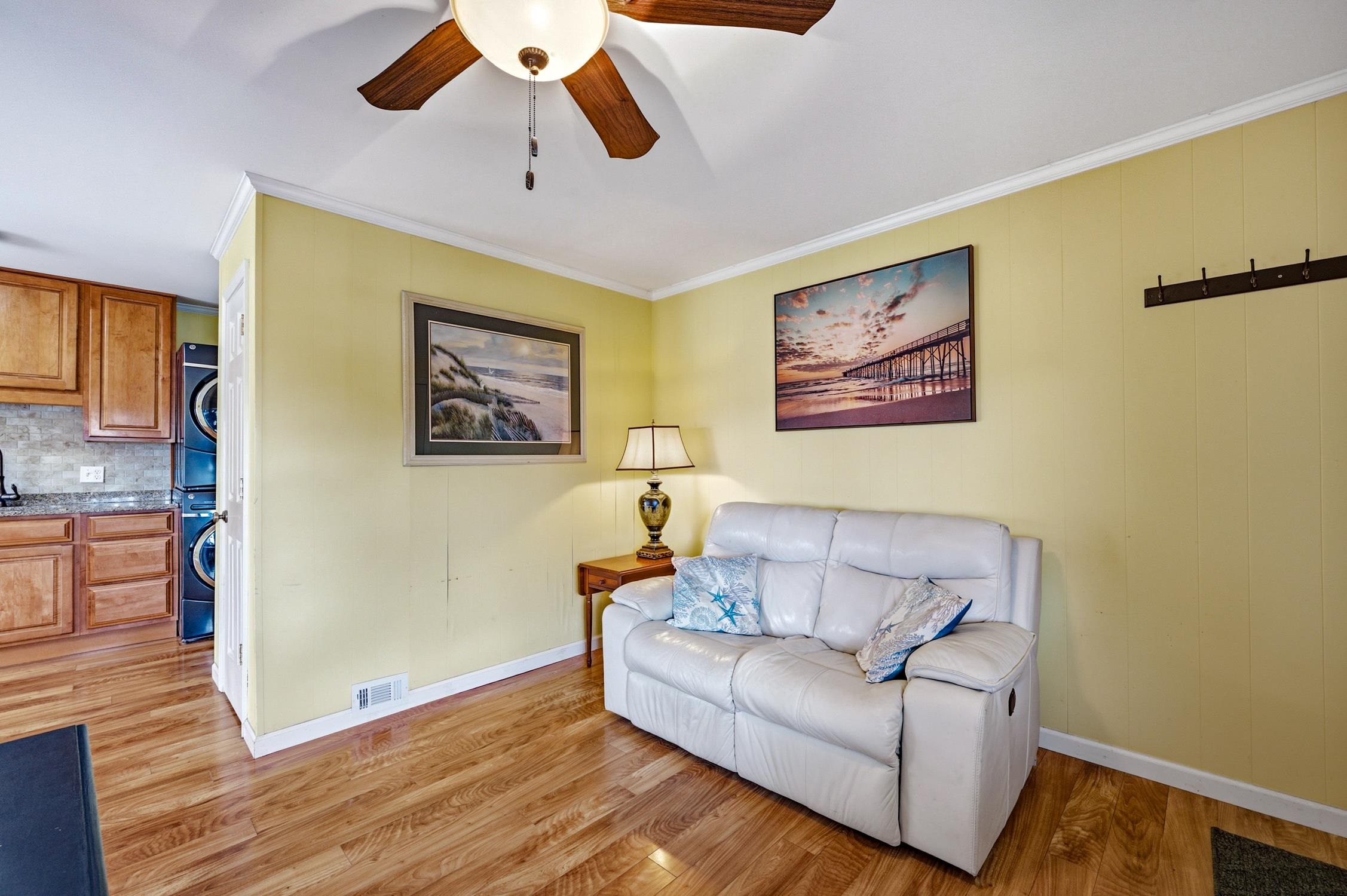 4516 Seaview St. Property Photo 24