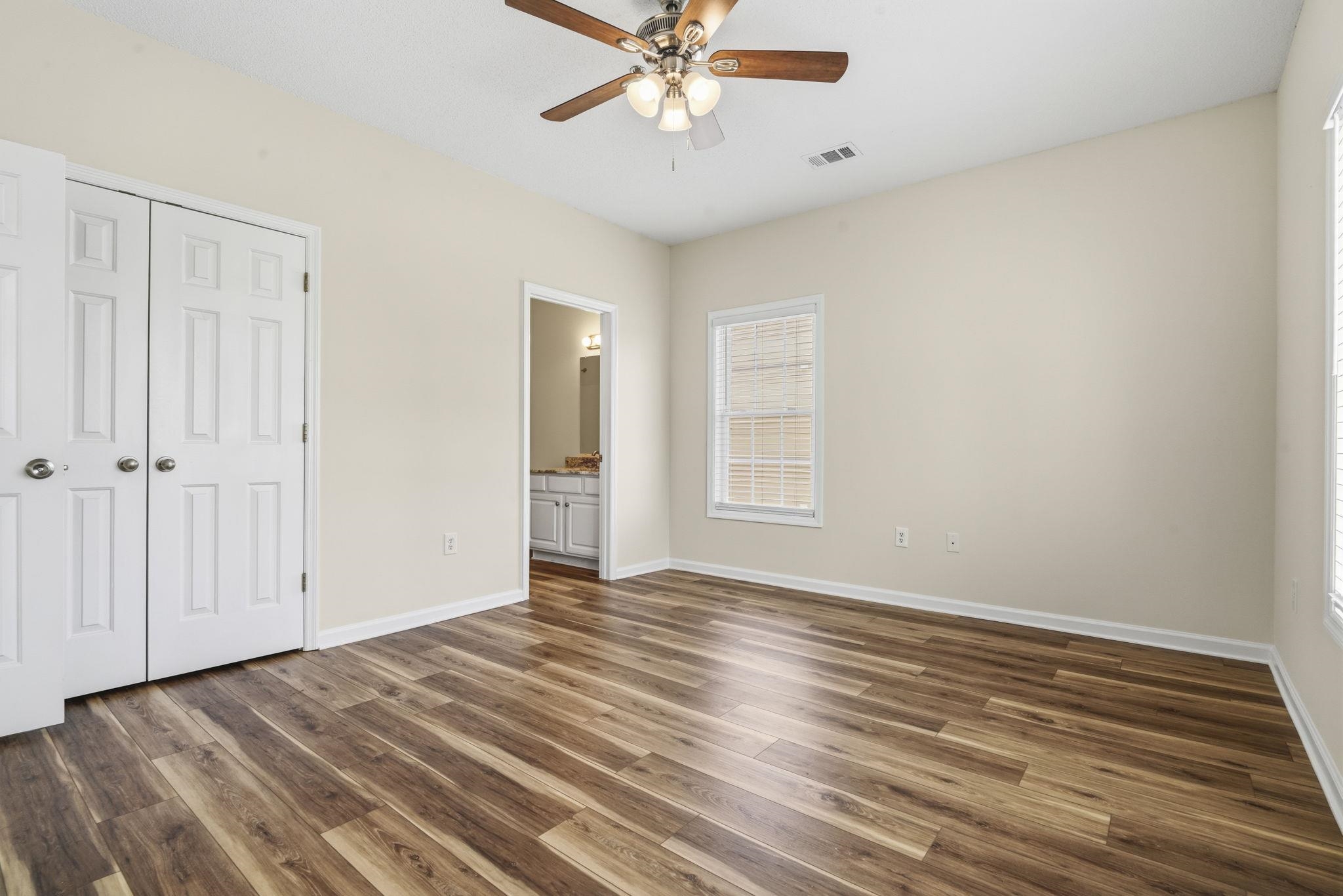 2050 Cross Gate Blvd. Property Photo 26