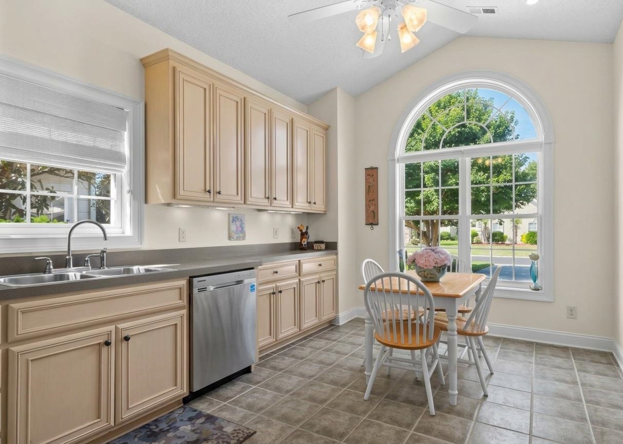 1521 Saint Thomas Circle Property Photo 7