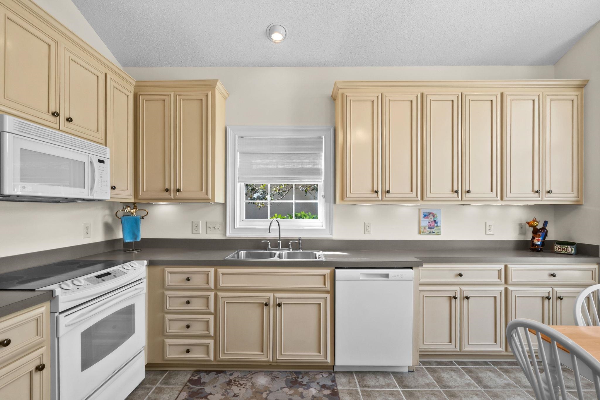 1521 Saint Thomas Circle Property Photo 12