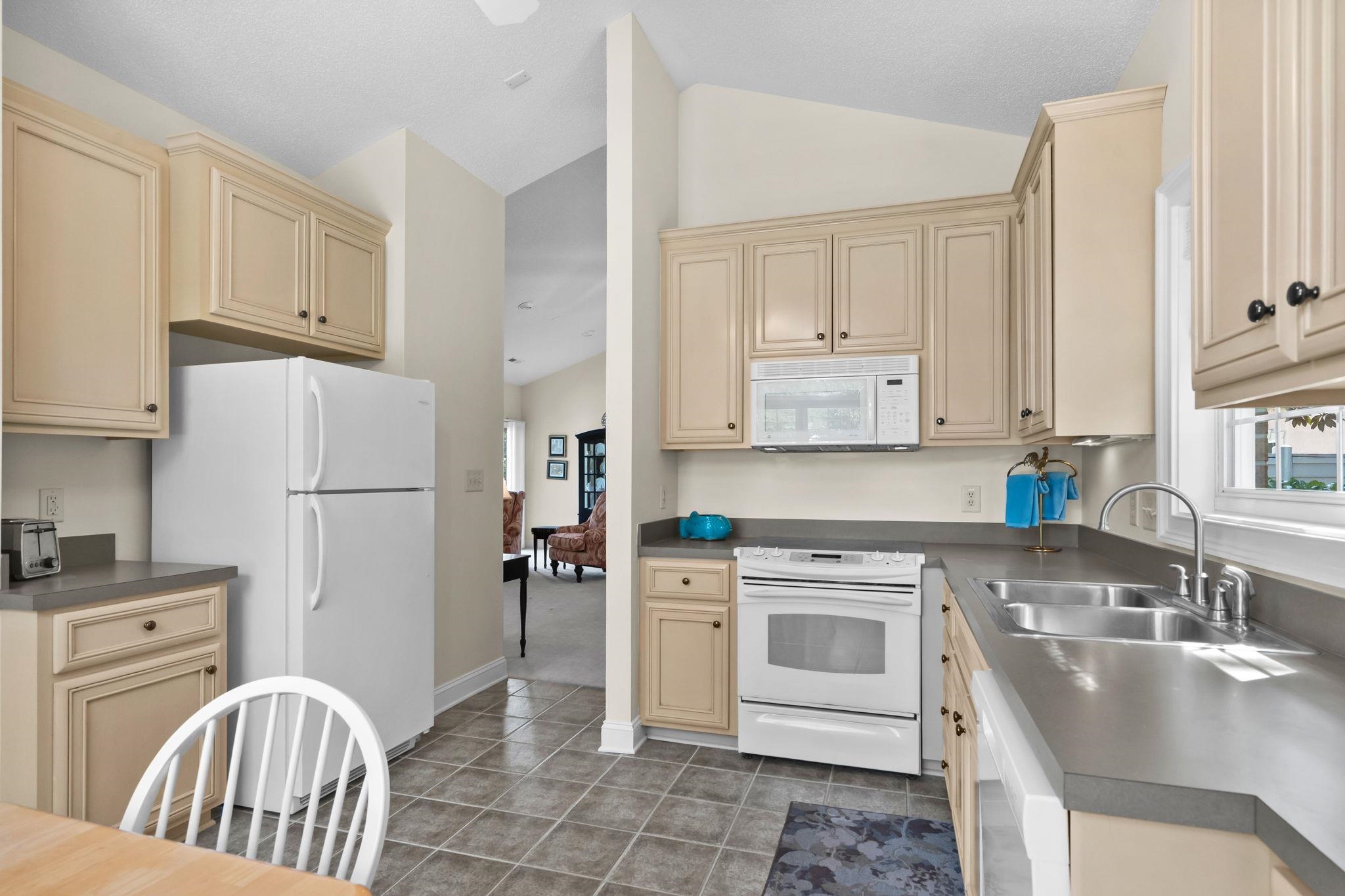 1521 Saint Thomas Circle Property Photo 15