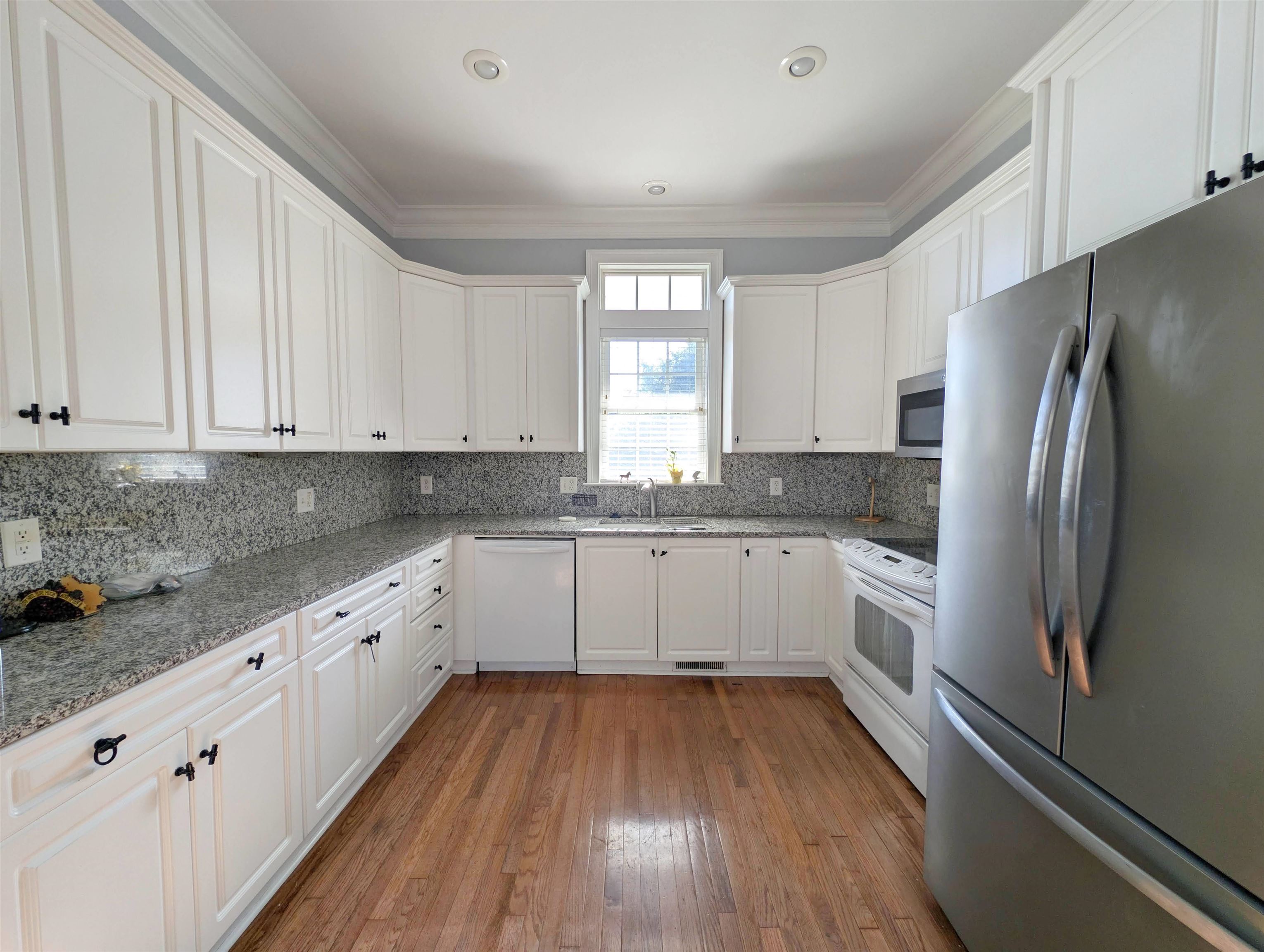136 Cottage Ct. Property Photo 13