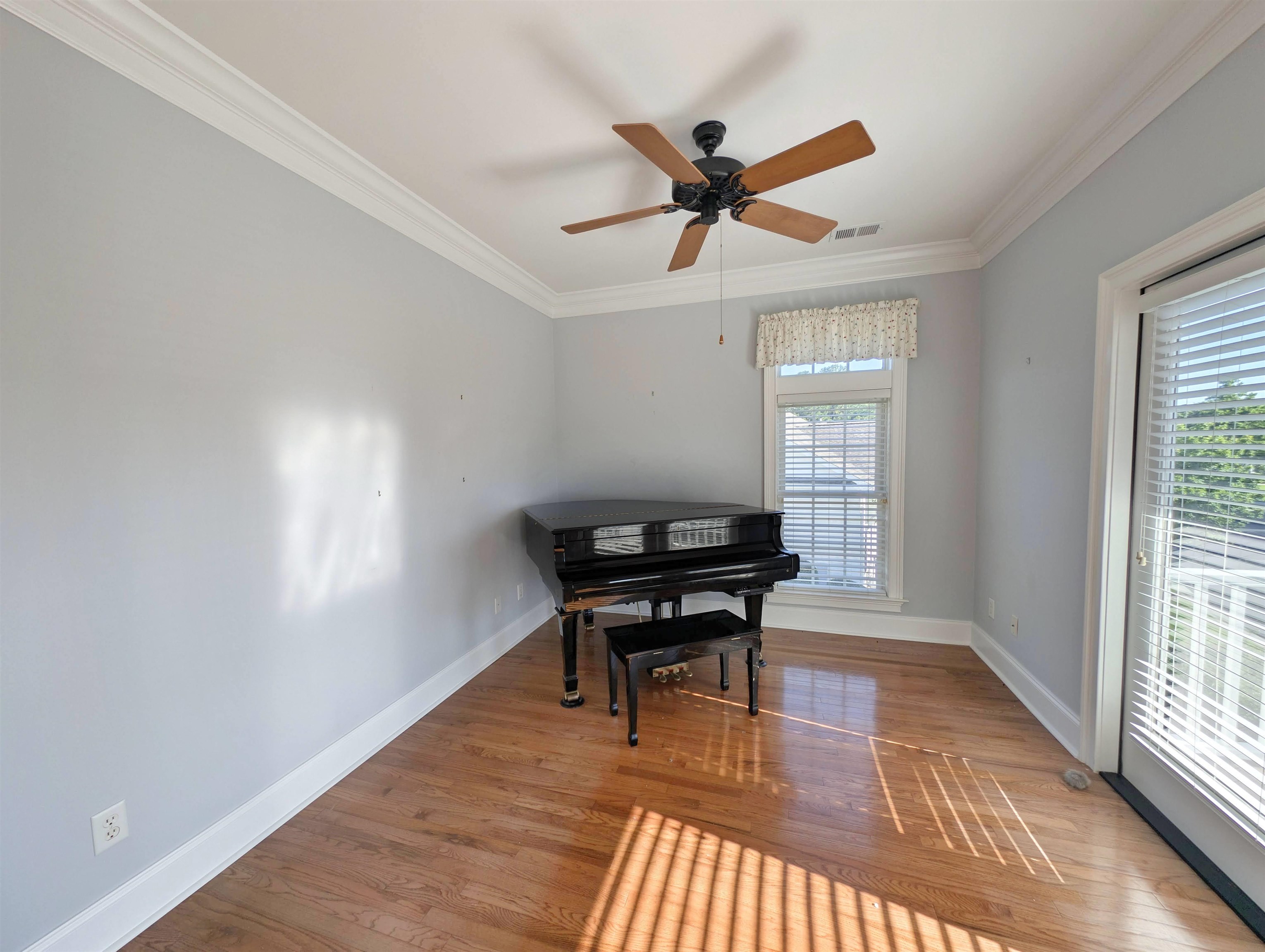136 Cottage Ct. Property Photo 26