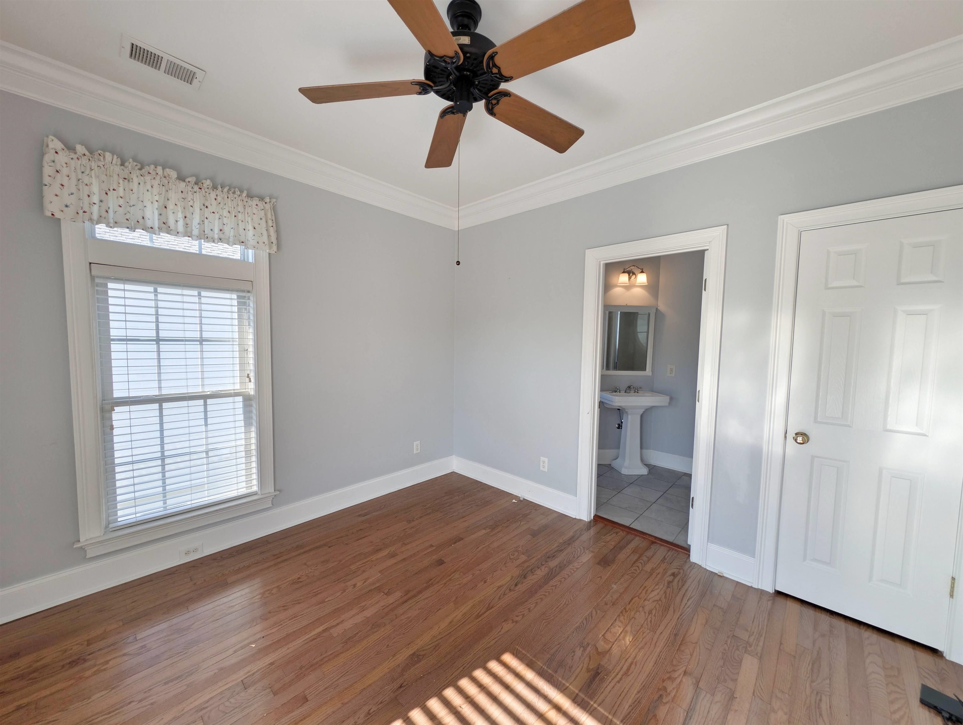 136 Cottage Ct. Property Photo 37