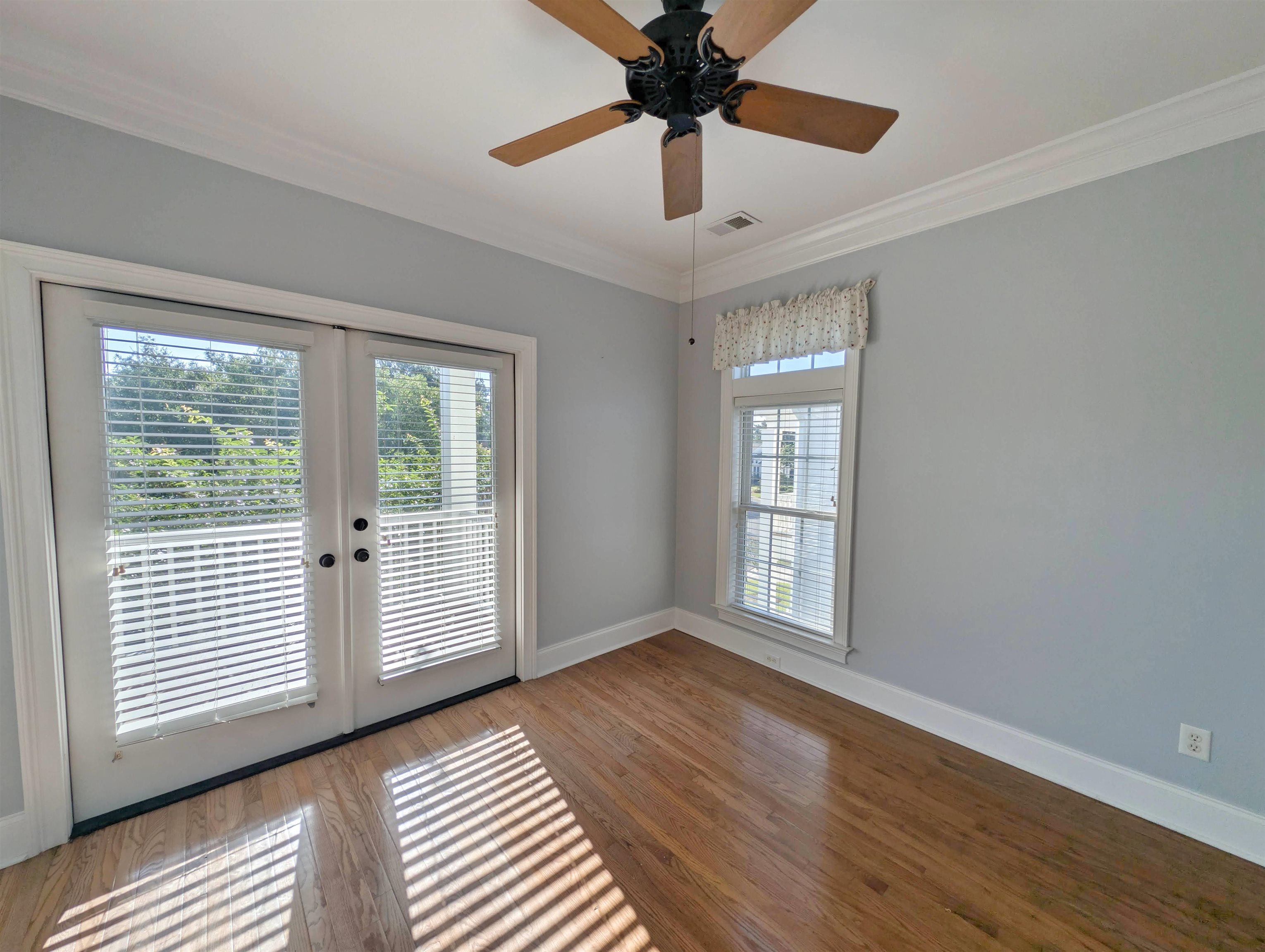 136 Cottage Ct. Property Photo 38