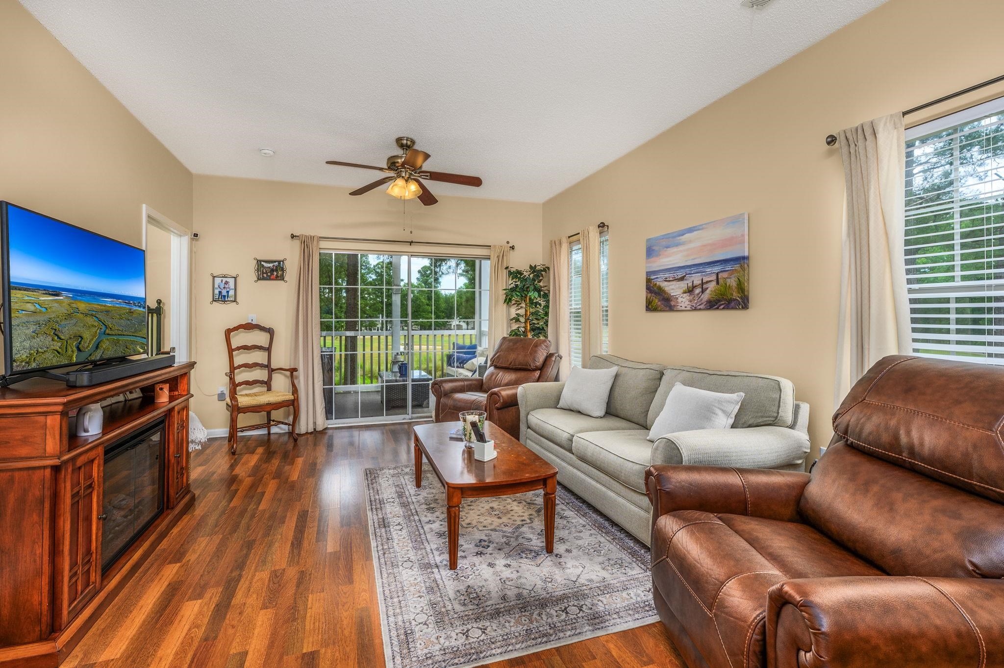 246 Sun Colony Blvd. Property Photo 9