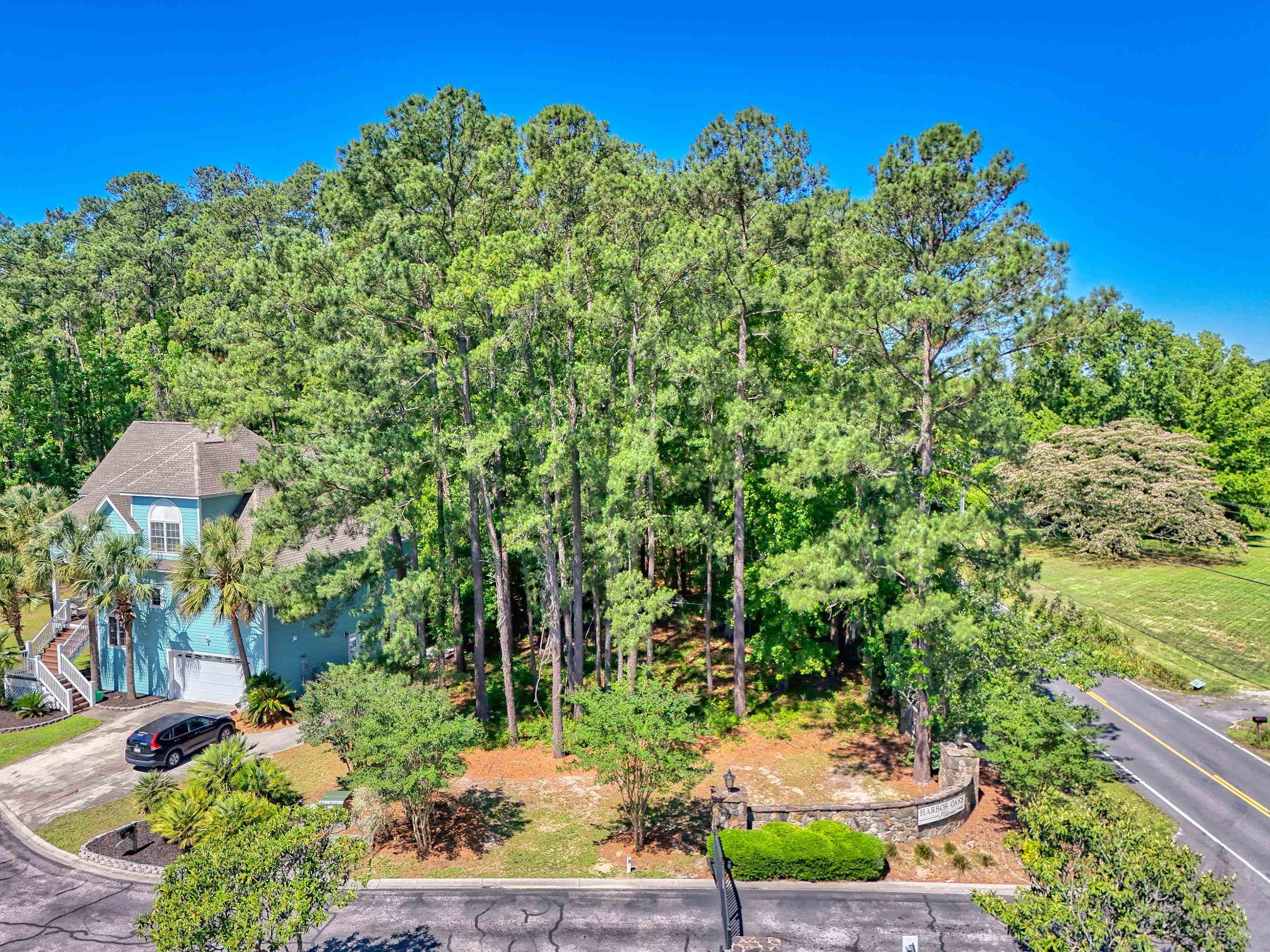 100 Harbor Oaks Dr. Property Photo 1