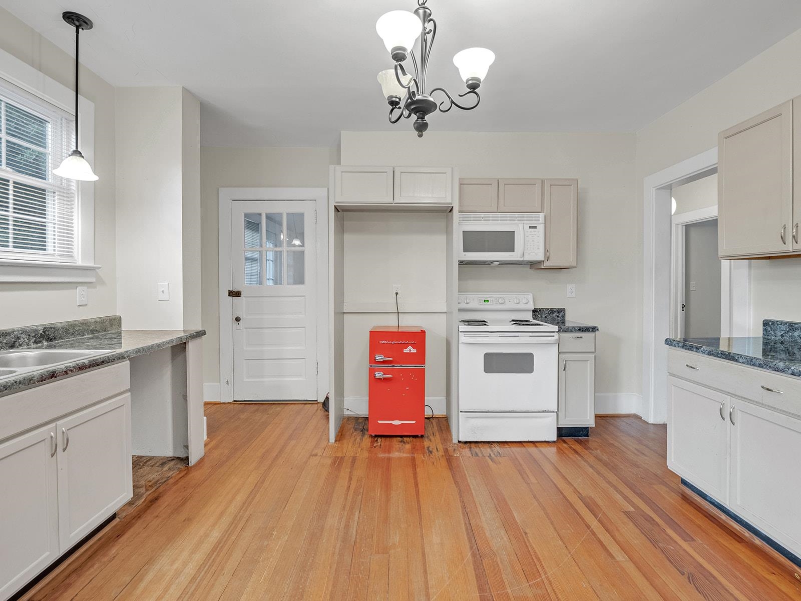 117 Cooper St. Property Photo 20