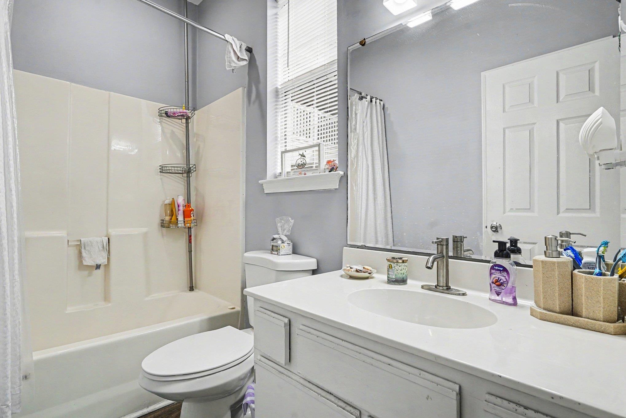 504 River Oaks Dr. Property Photo 9