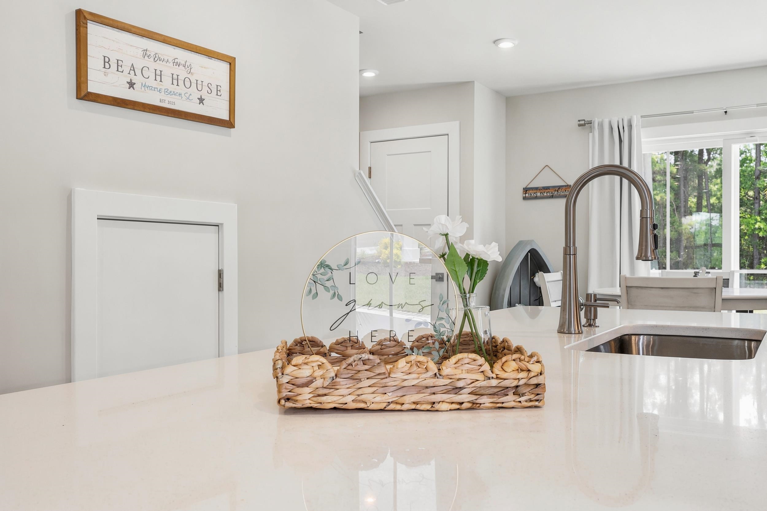 2713 Rowyn St. Property Photo 8