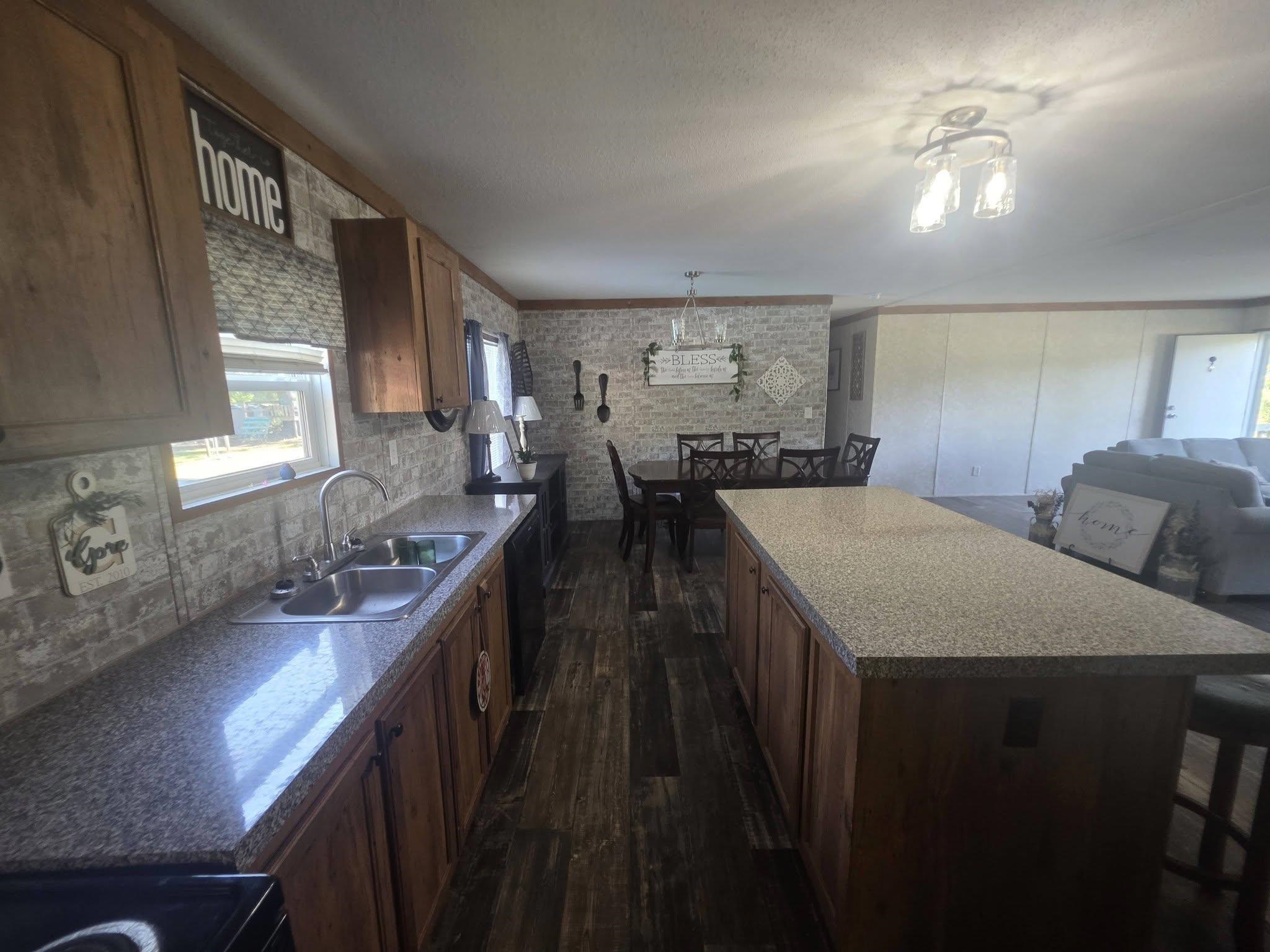 4230 Highway 76 Property Photo 9